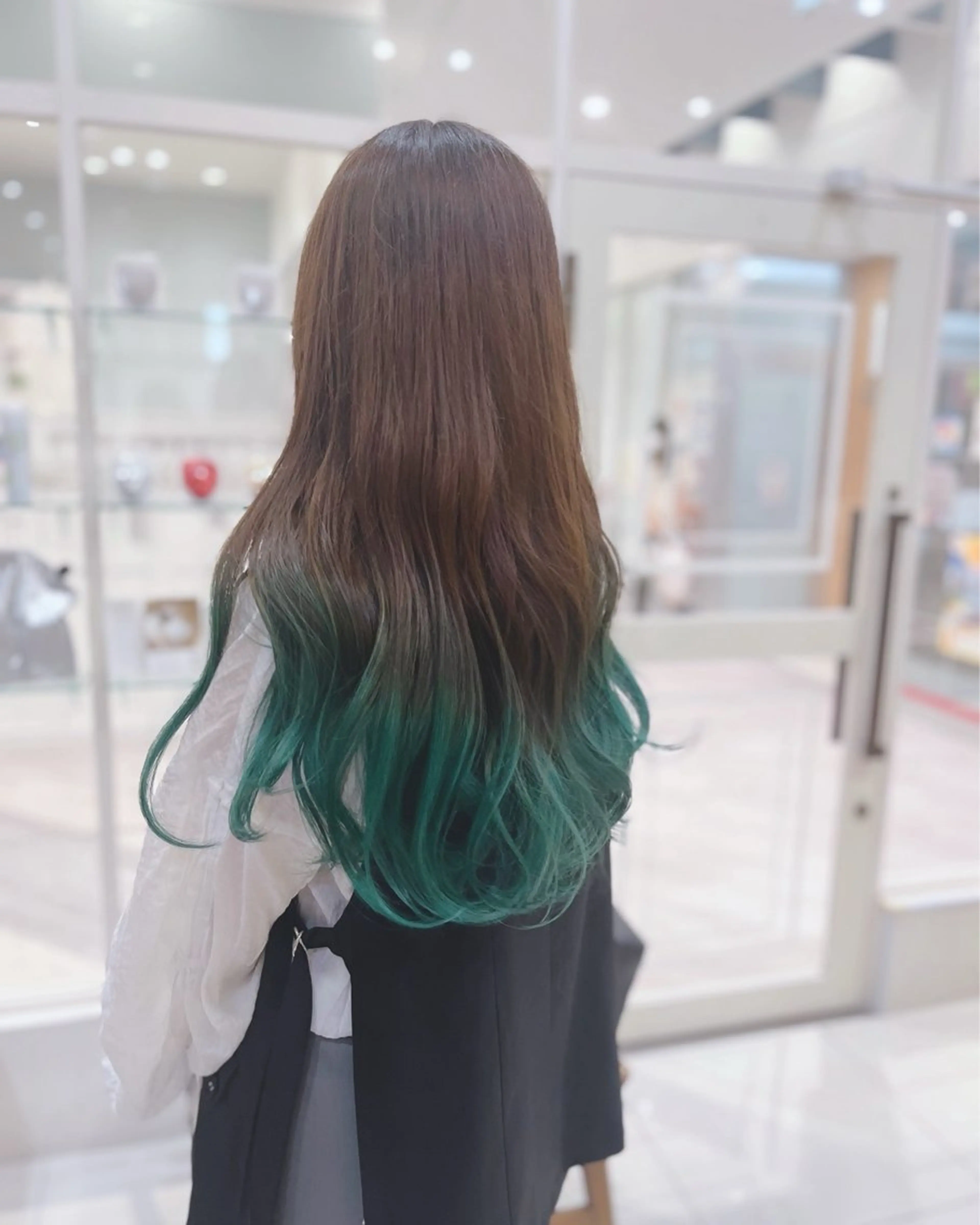 【人気No.1メニュー💭】ポイントでオシャレに！裾カラー🌟の写真