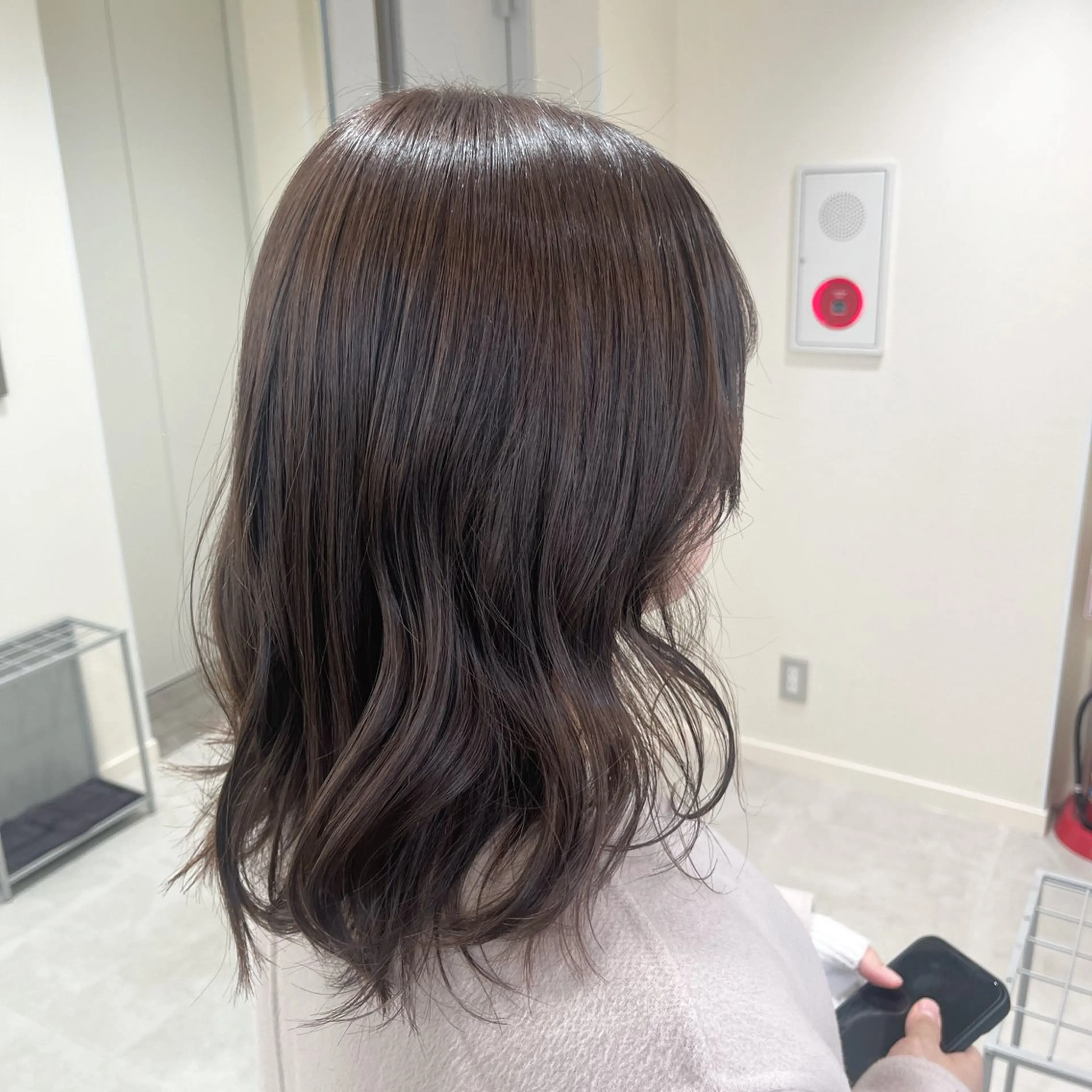 ミディアム ユイナ 🕊NaVI ベージュ/透明感のヘアスタイル