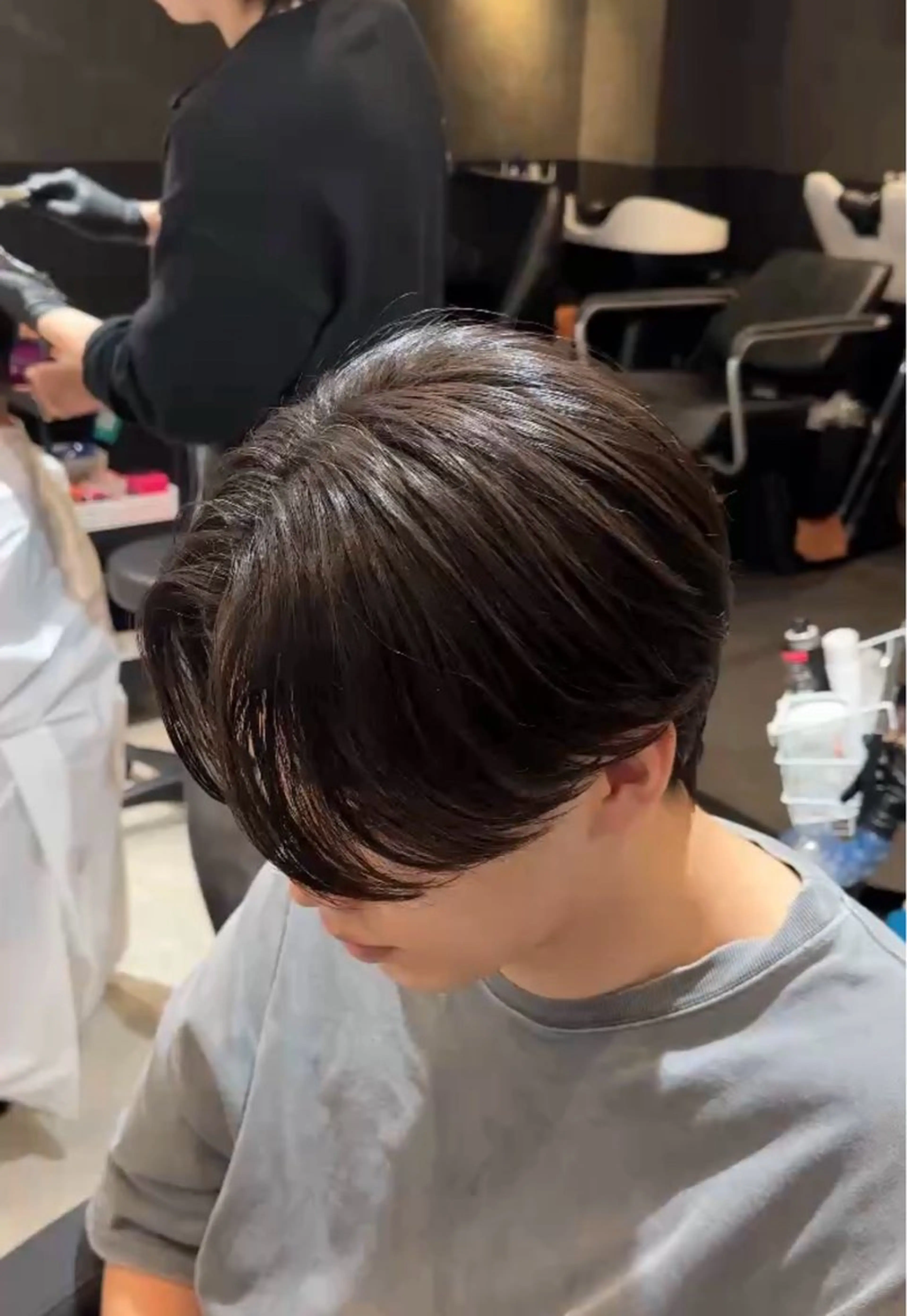 ミディアム カット 縮毛矯正 パーマ特化美容師🔥 フジモト ライのヘアスタイル