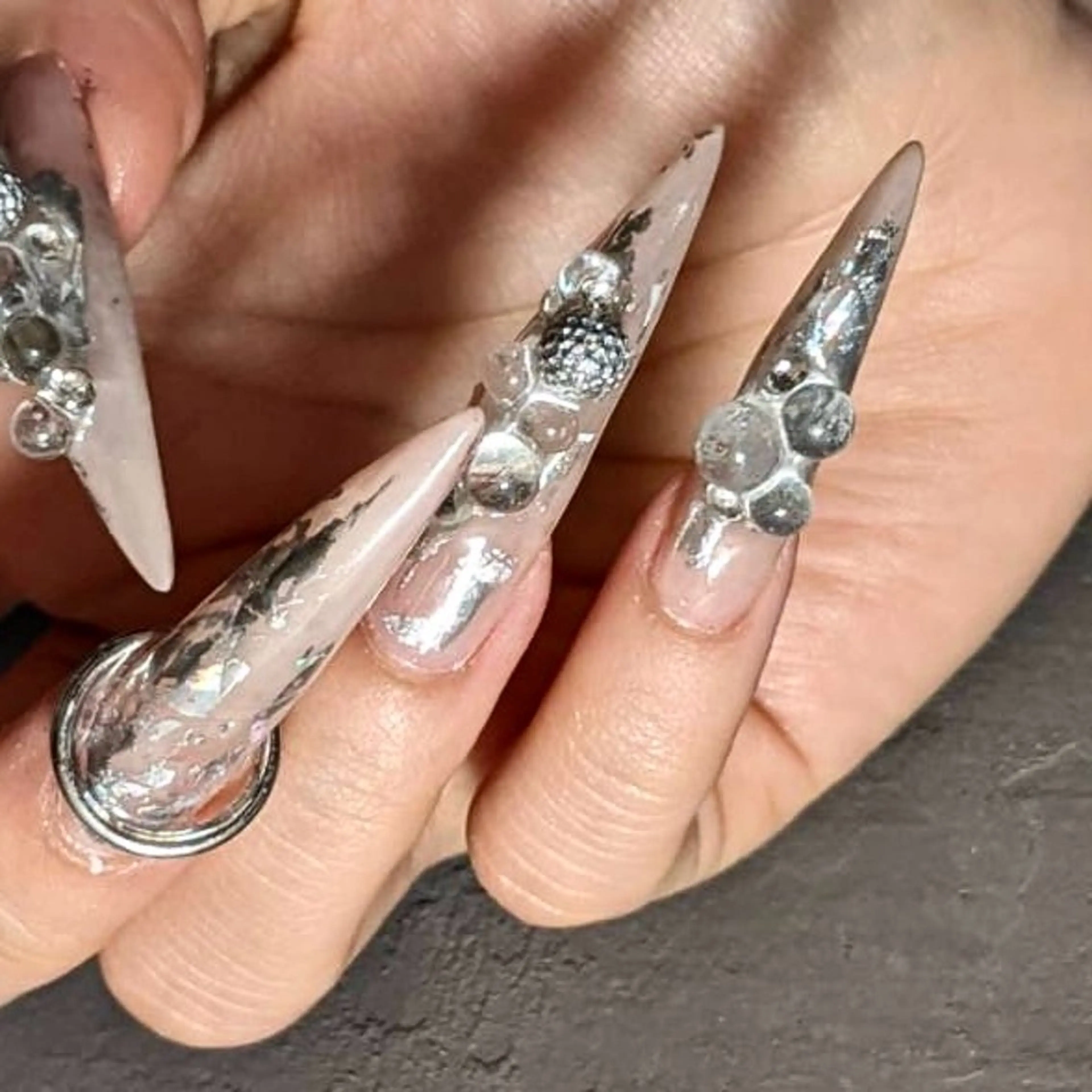 ネイル nailsalon R’のネイルデザイン