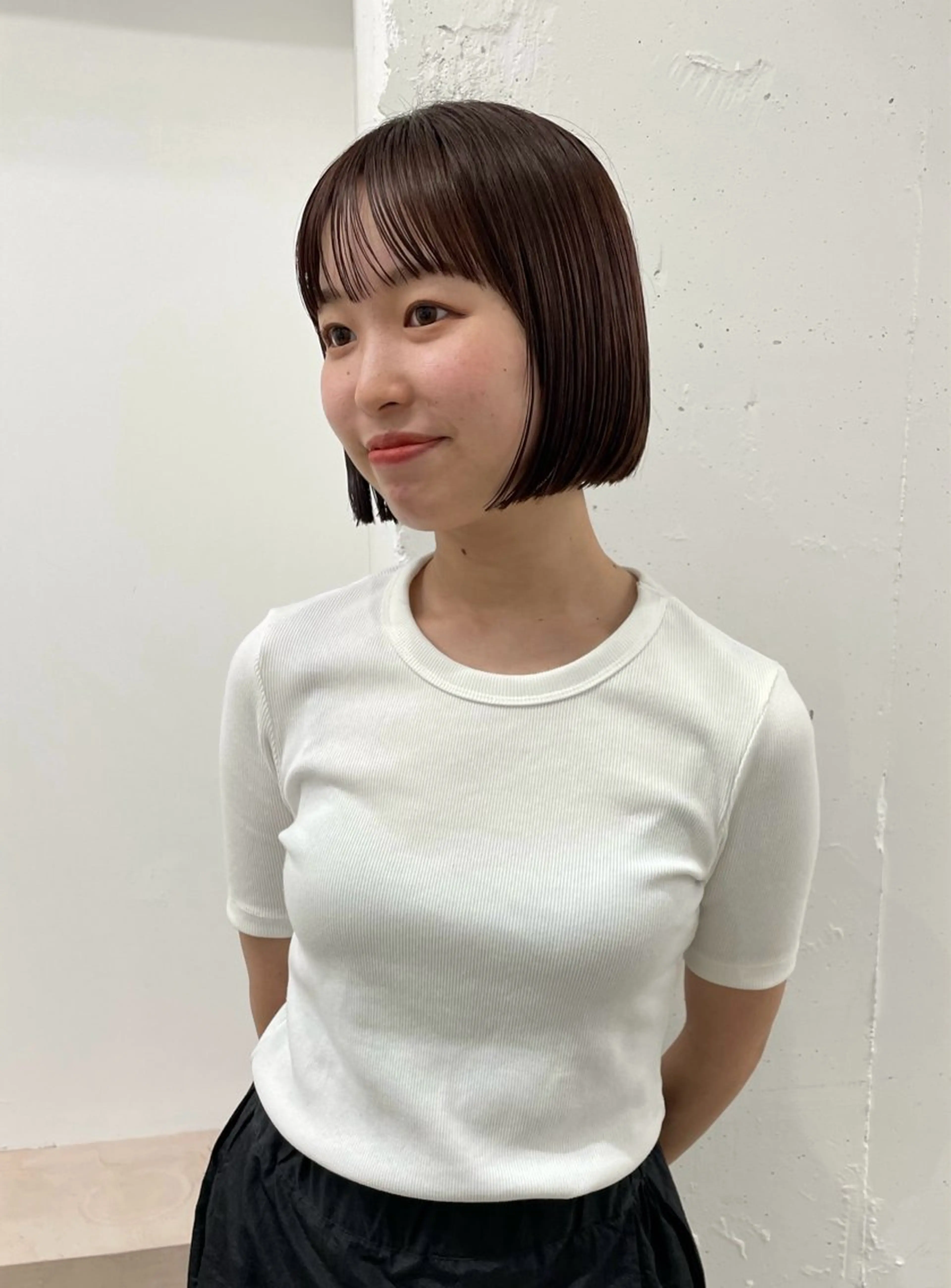 ショート ボブ 似合わせレイヤー、 透けカラー/杉本花のヘアスタイル