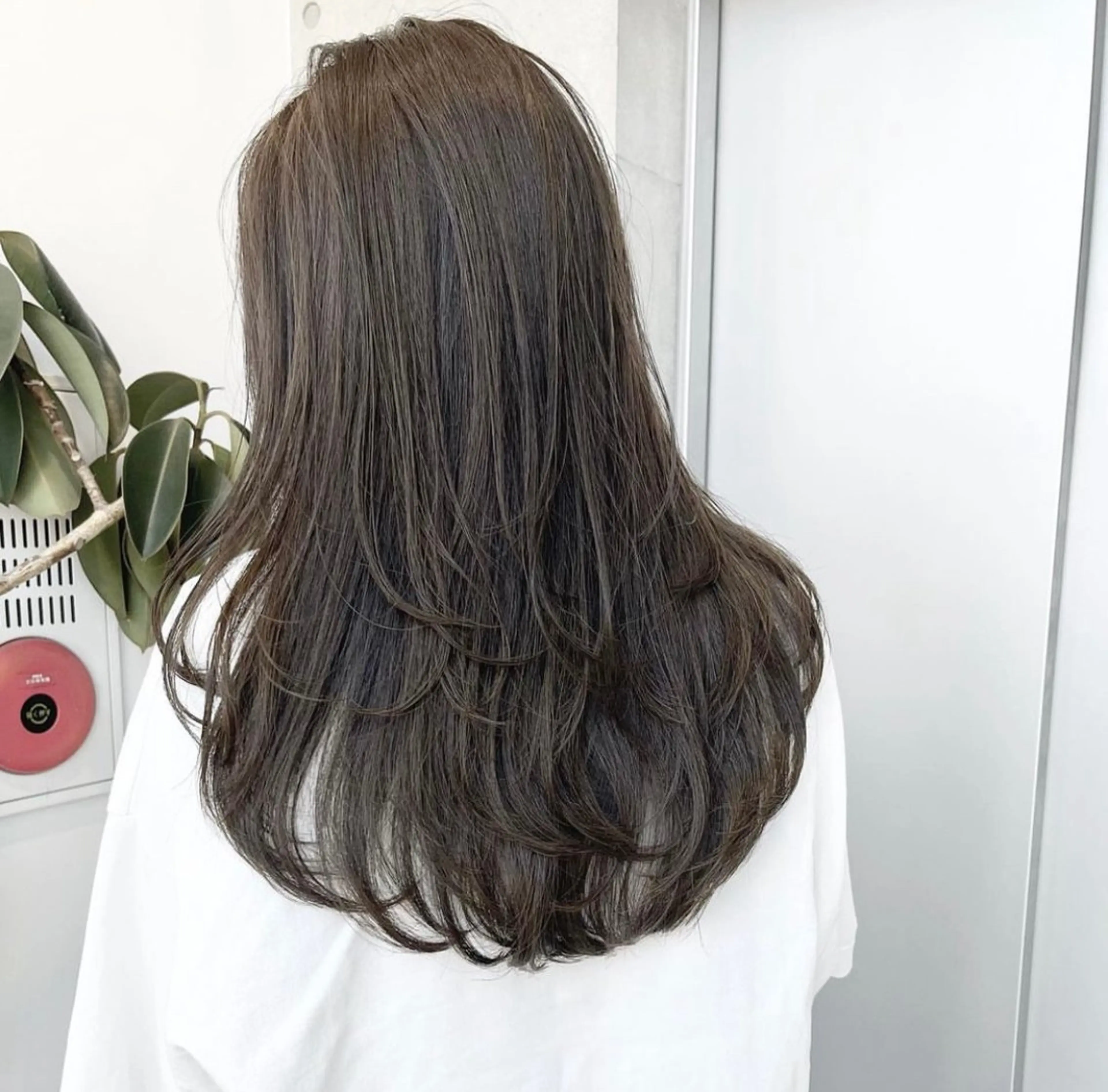 ロング カラー パーマ ヘアアレンジ 透明感/オリーブ/ グレージュ/YUKAのヘアスタイル