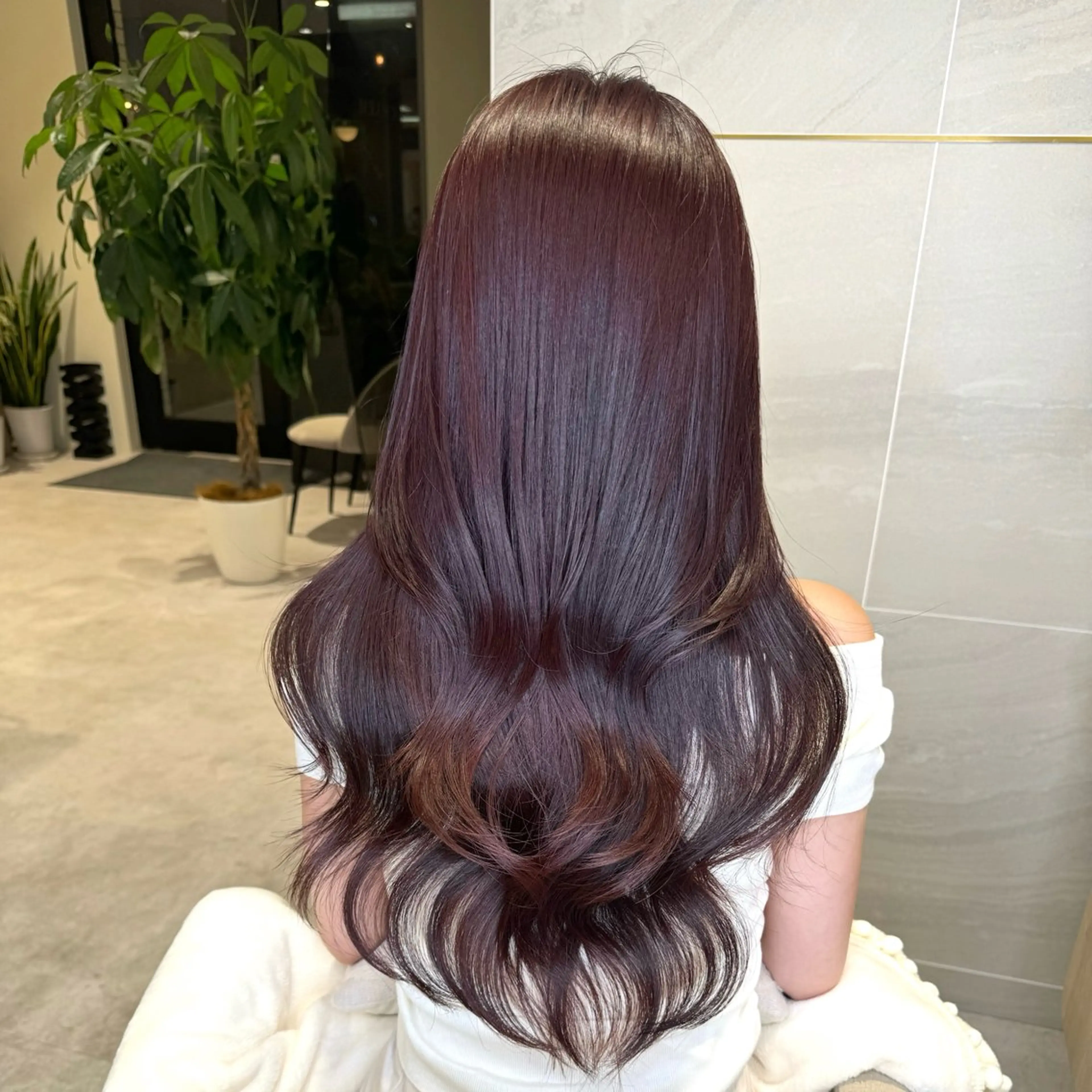 ロング 似合わせカット 小顔カット 縮毛矯正 カット ヘアカラー 1日1名様限定 予約可能のヘアスタイル