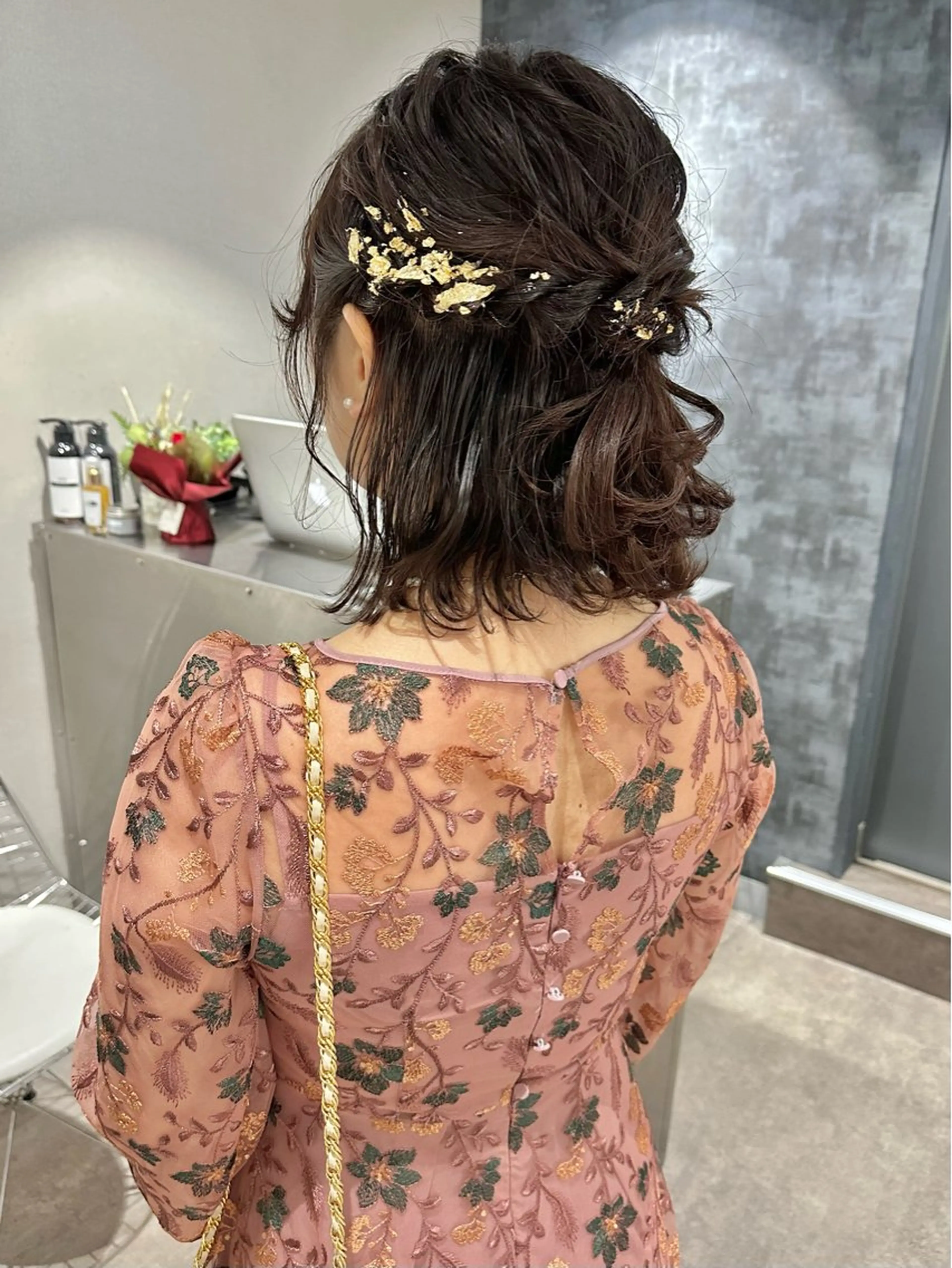 ミディアム ヘアアレンジ ハーフアップ レイヤーカット🪄 耳ツボ🎀Ayumiのヘアスタイル