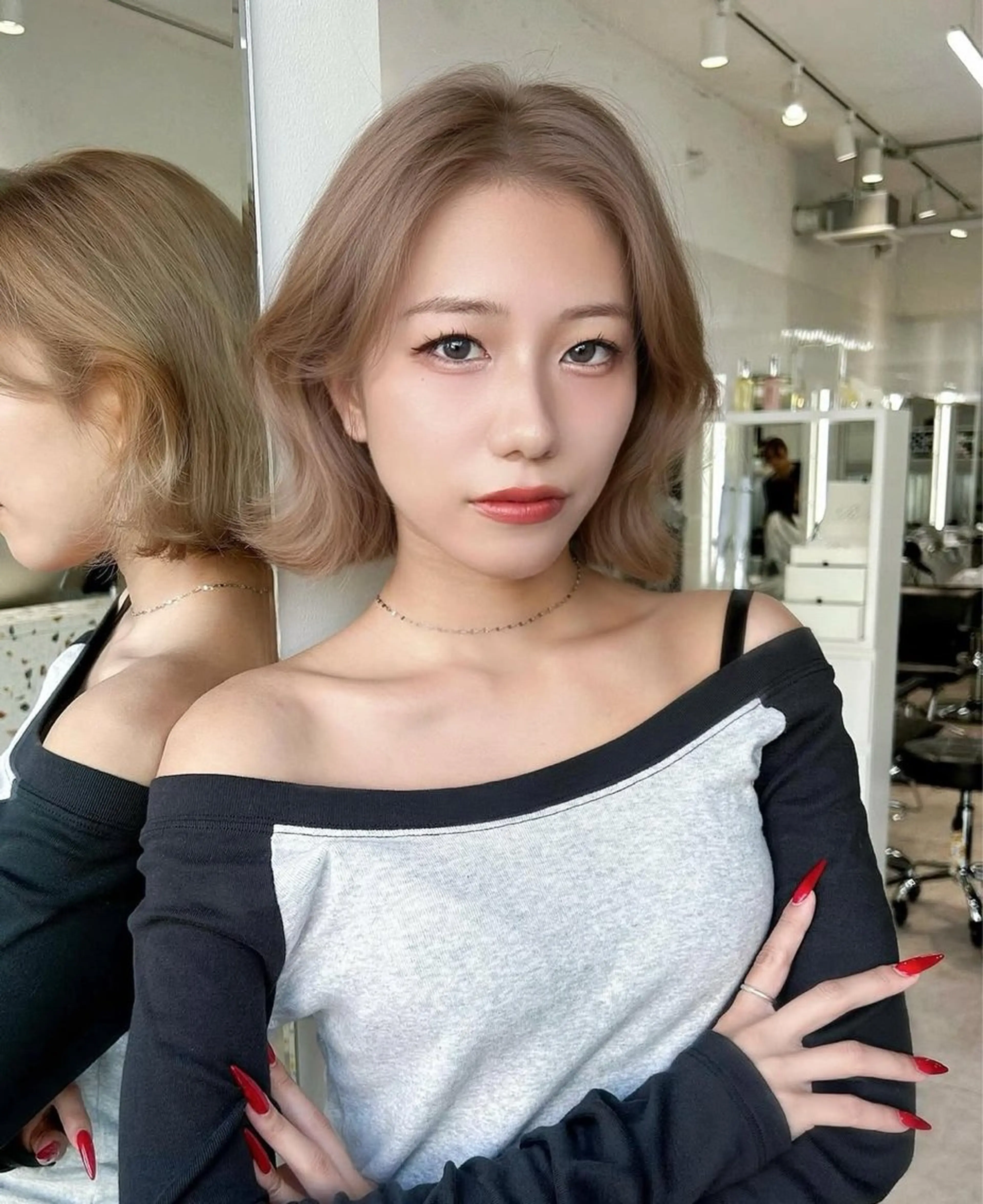 ショート カラー 🫧ミルクティー ブリーチRIKU🫧のヘアスタイル