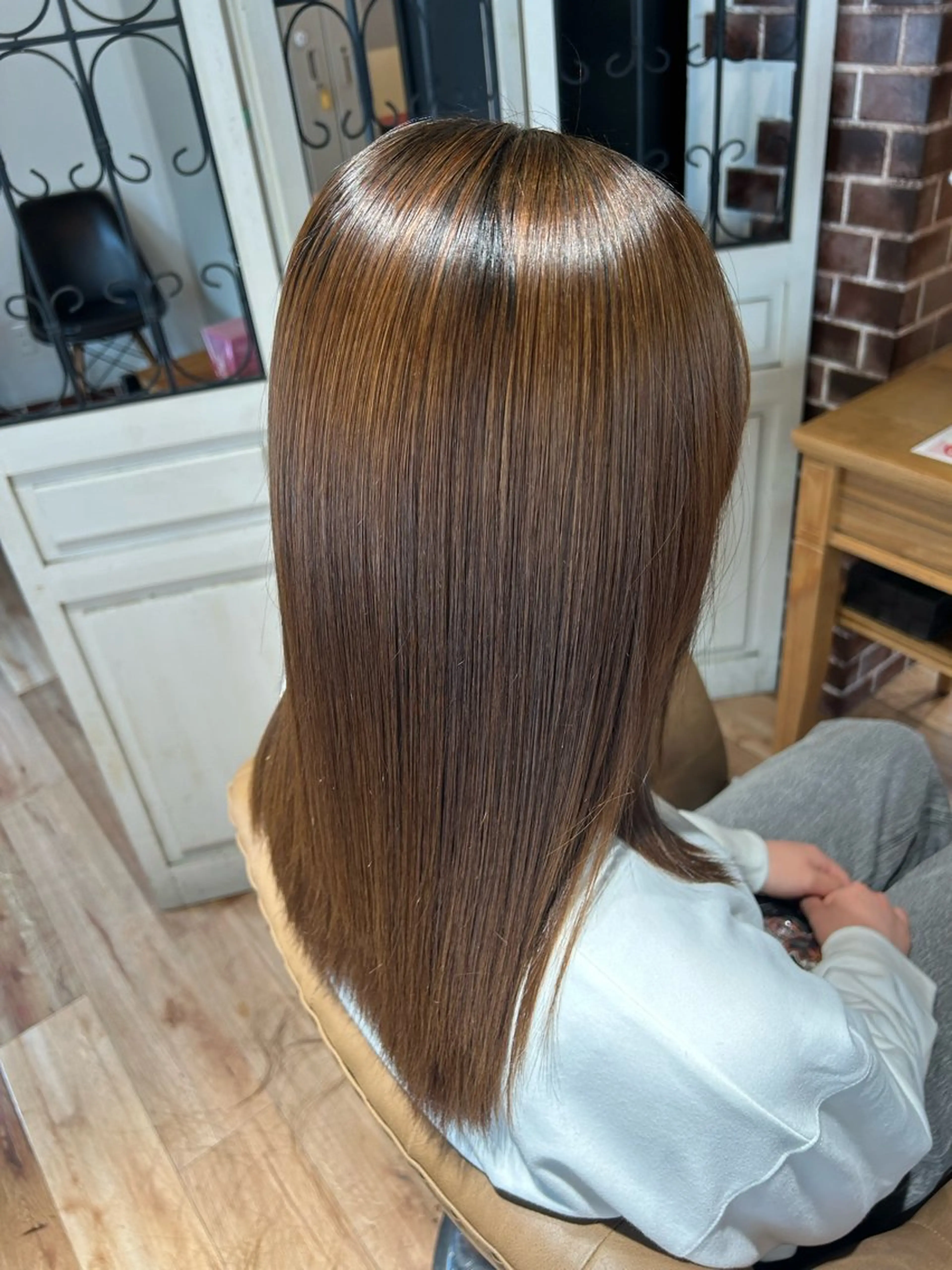 セミロング 巽 愛夏のヘアスタイル
