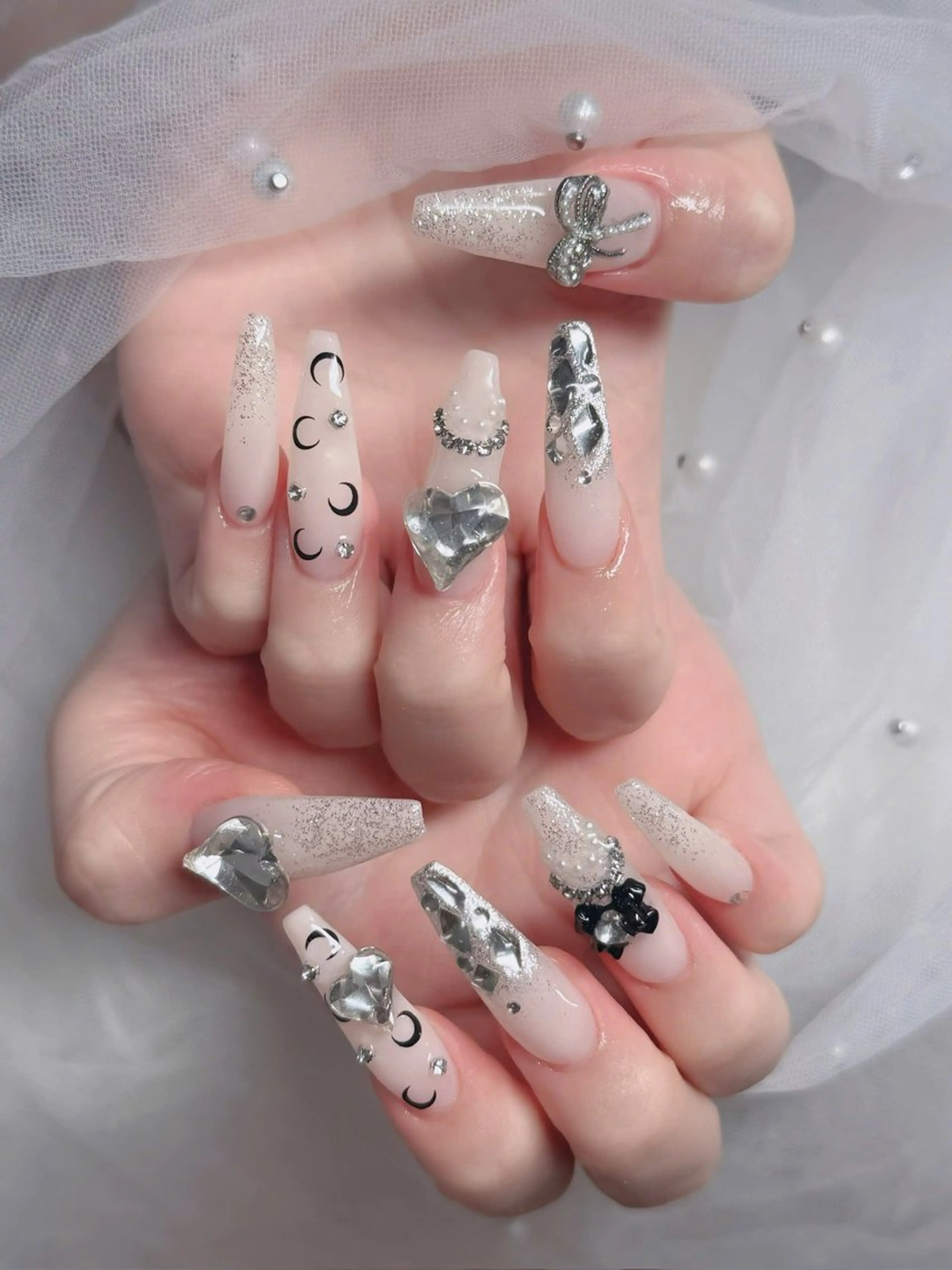 ネイル オーロラネイル フレンチネイル ジェルネイル ハロウィン 韓国ネイル ハンドネイル H.baby Nail Salonのネイルデザイン