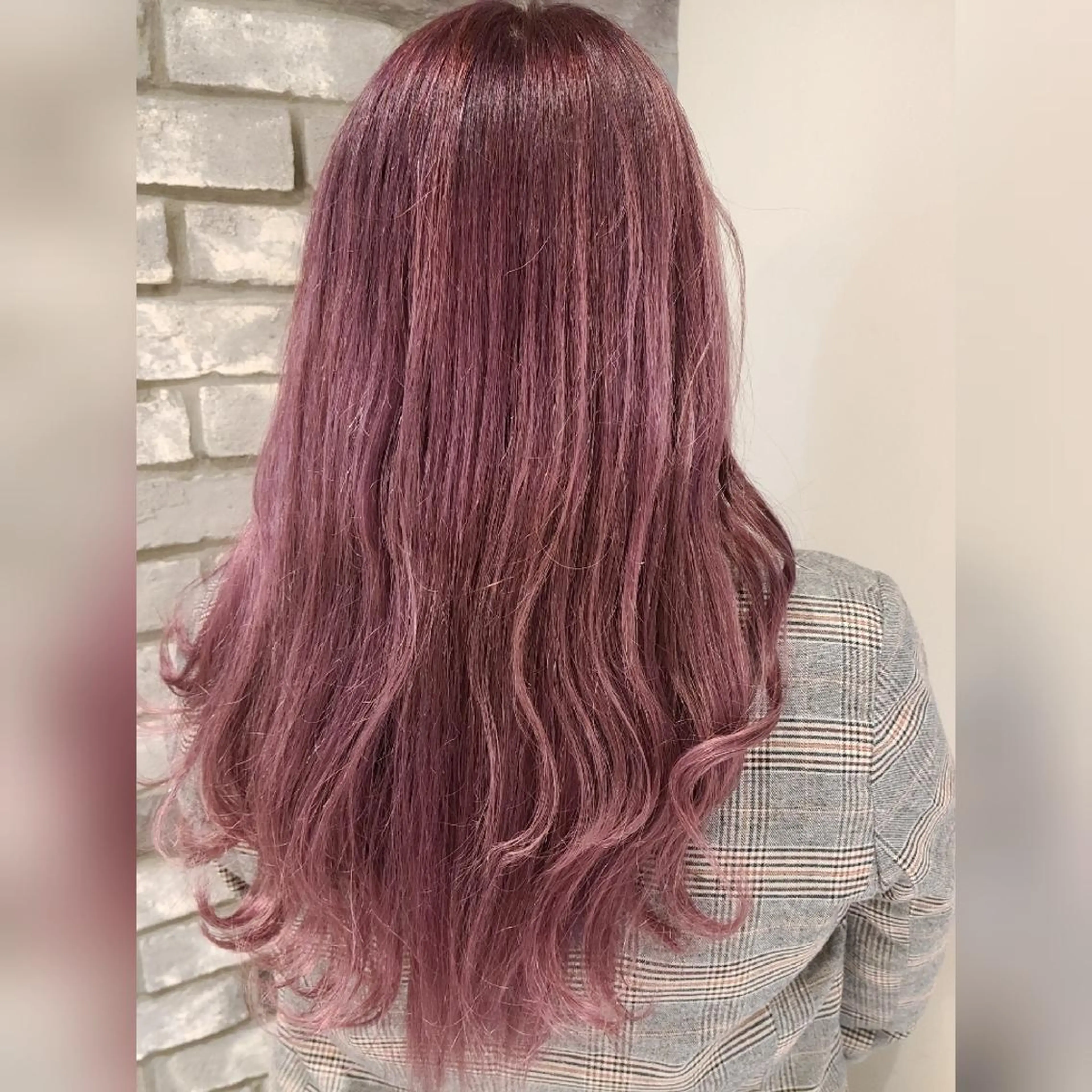 ロング カラー ベージュカラー ボルドーカラー インナーカラー ラベンダーカラー ラベンダーピンク 田中 孝征のヘアスタイル