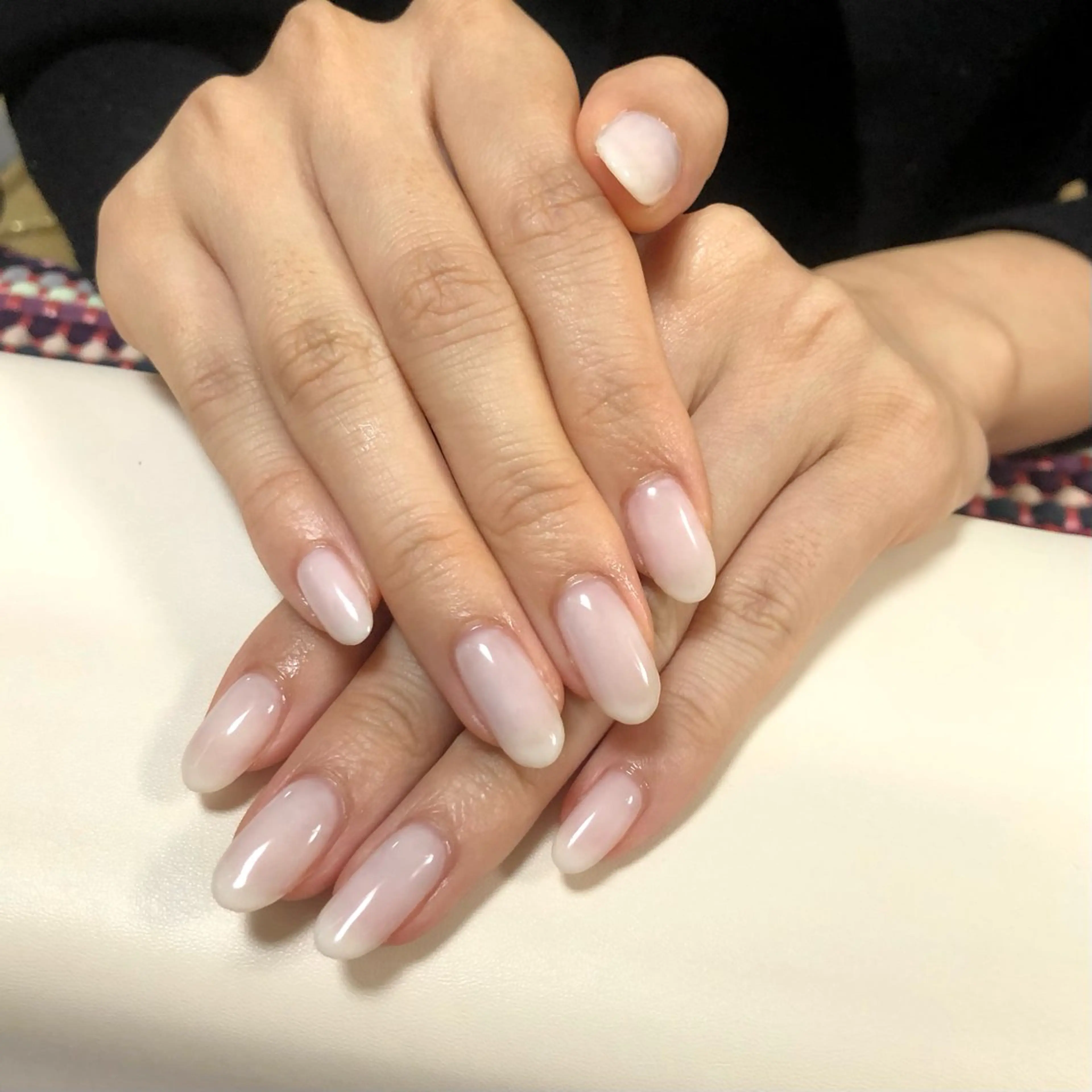 ネイル ジェルネイル シンプルネイル ホワイト ハンドネイル salon *meehoのネイルデザイン