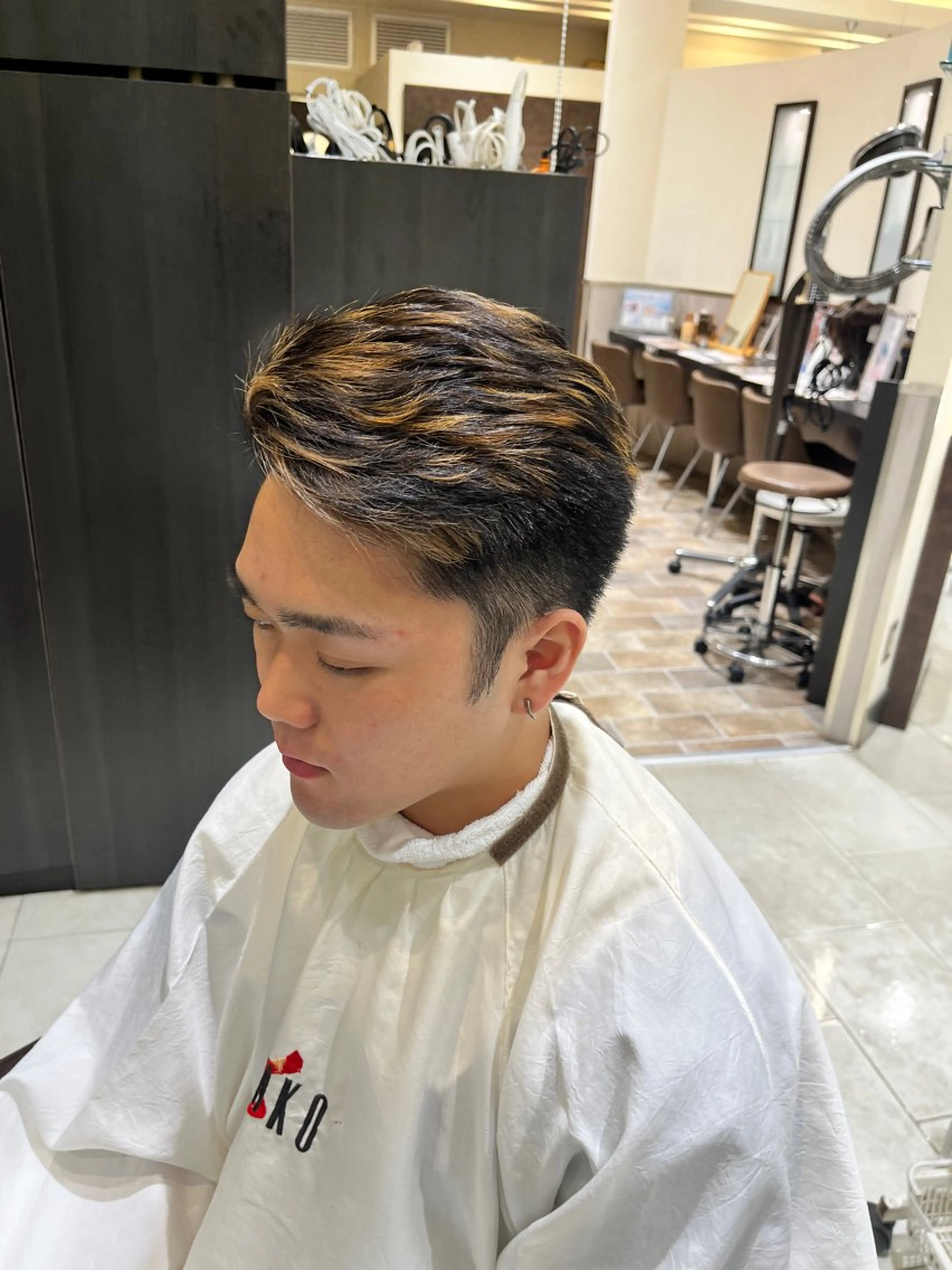 カラー メンズ メンズハイライト ハイライトカラー くぼたひより /モデル様募集中のヘアスタイル