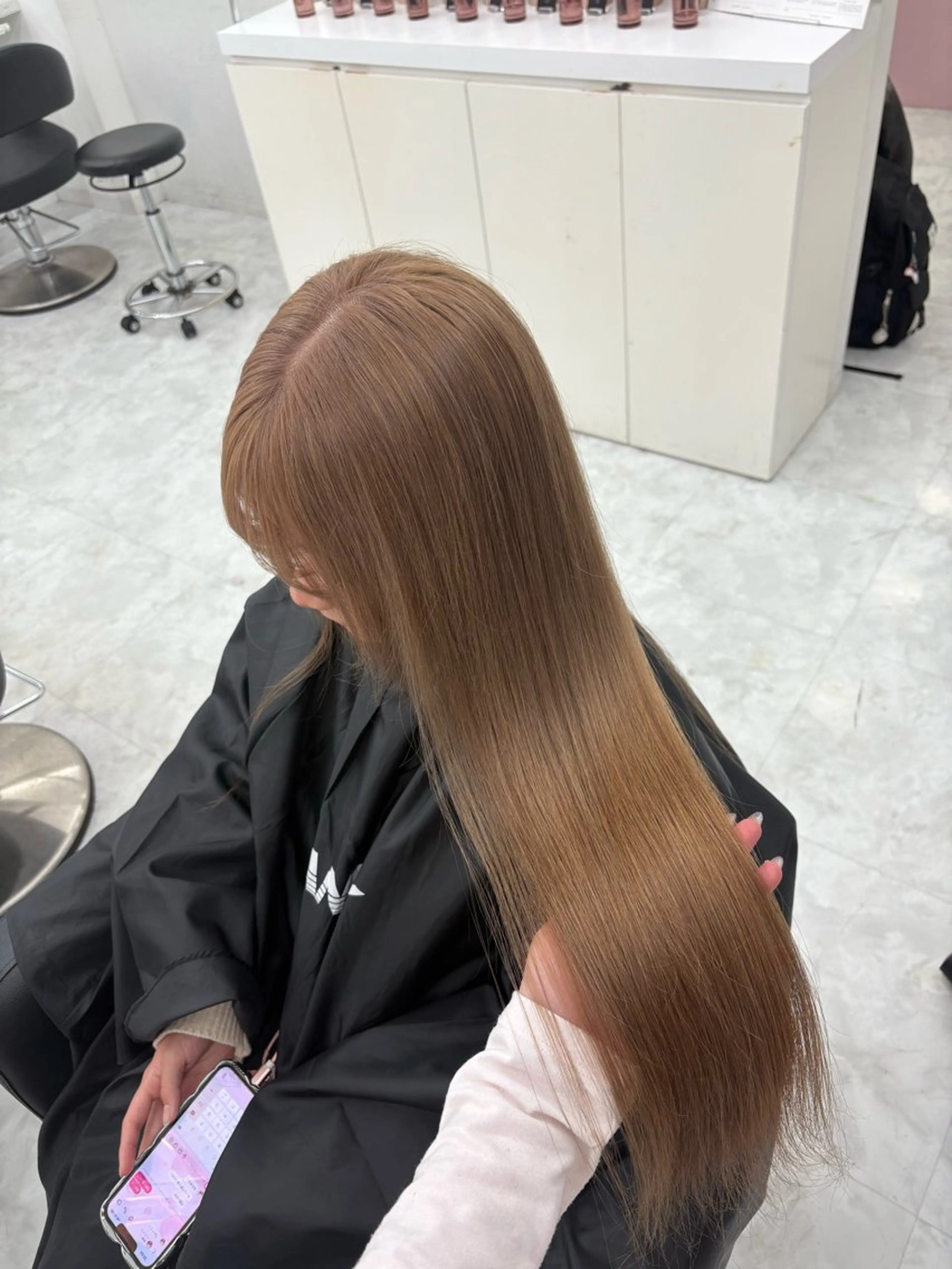 カラー ヘアカラー トリートメント 透明感ベージュ🤎 ナチュラルレイヤーのヘアスタイル