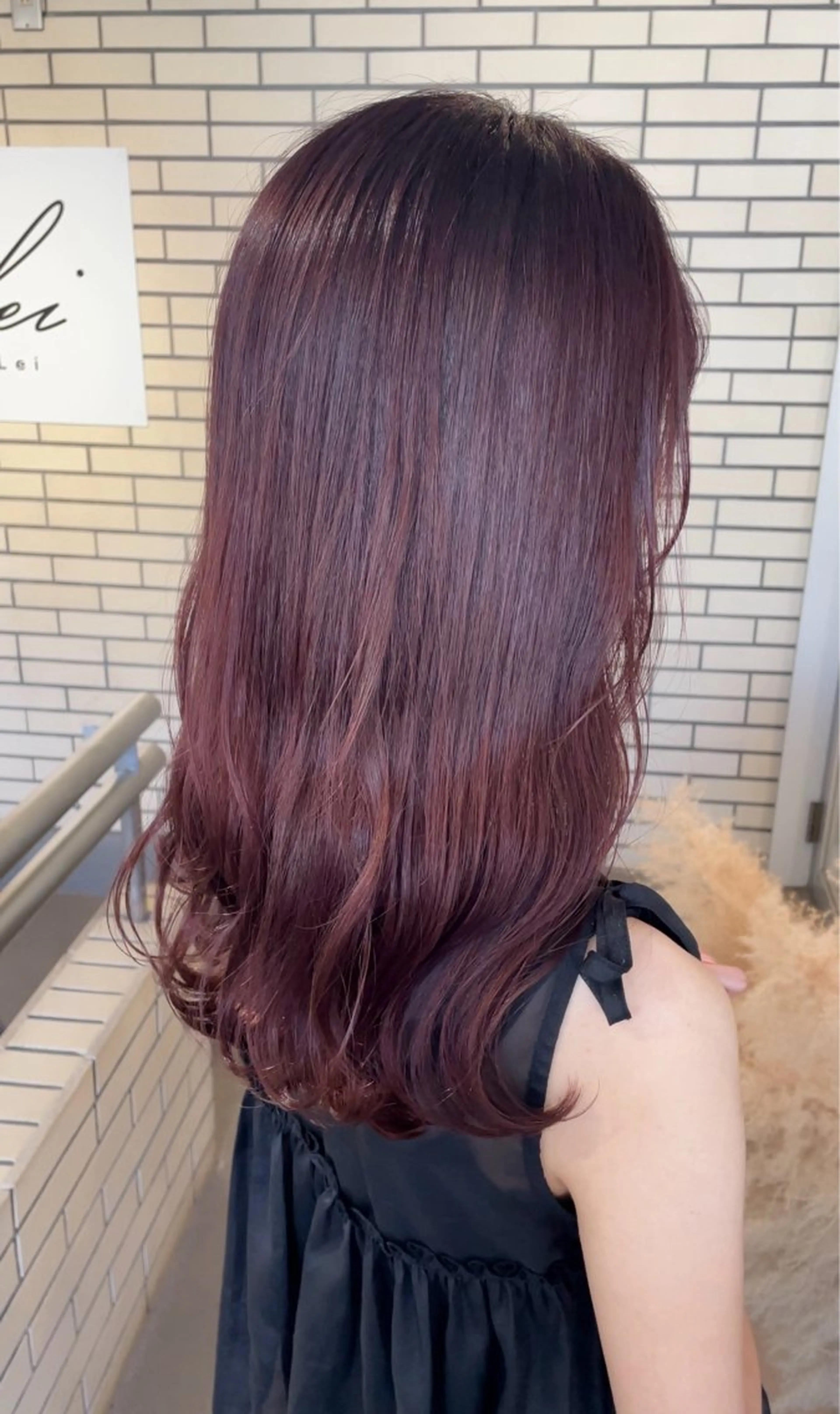 ロング カラー ブリーチ ブリーチなしカラー ピンクカラー レッドカラー 黒田 優里 🎀🫧のヘアスタイル