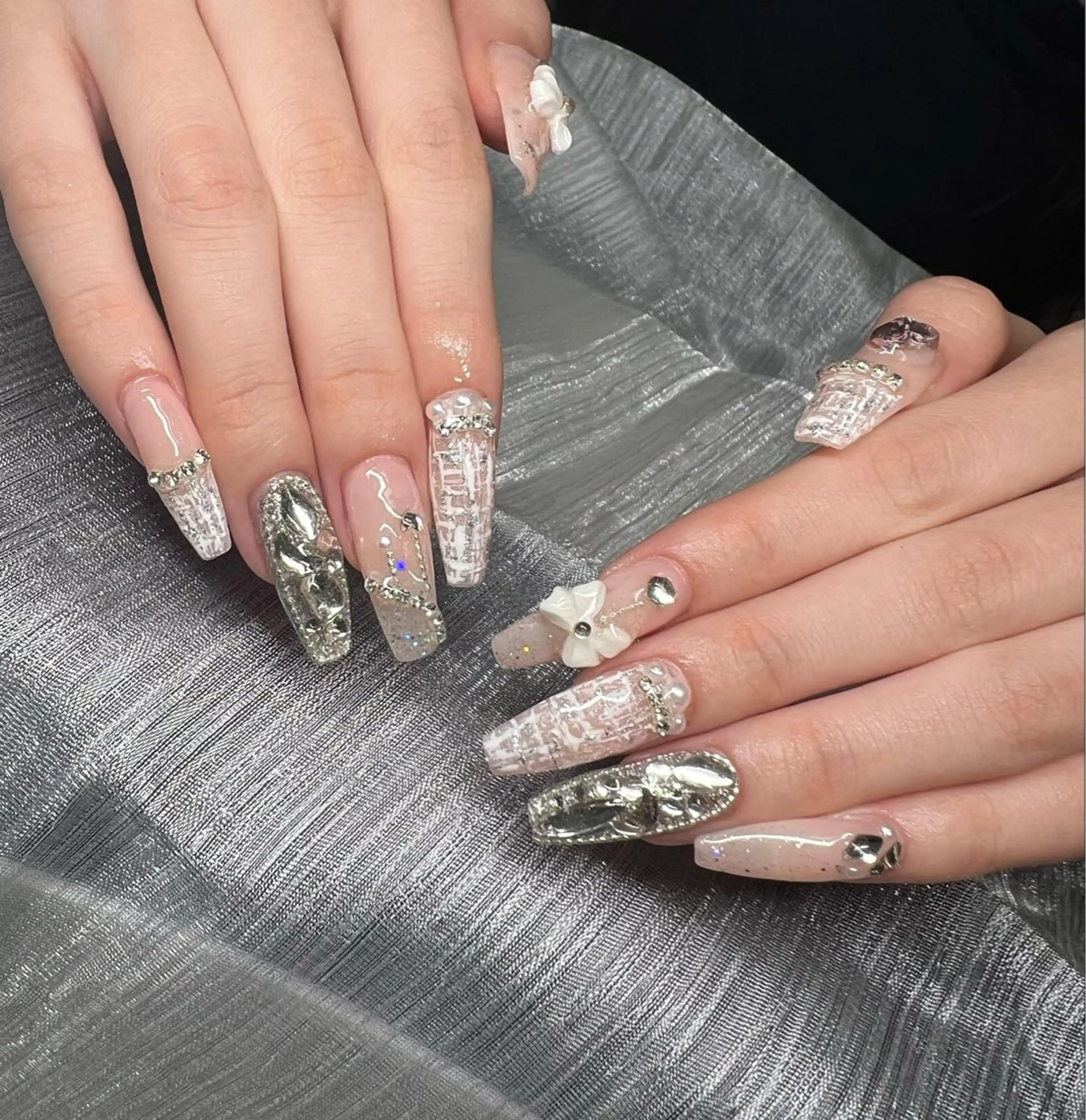 ネイル オーロラネイル チークネイル 長さ出し フットネイル フレンチネイル Lee Nails チップ長さだし専門店のネイルデザイン