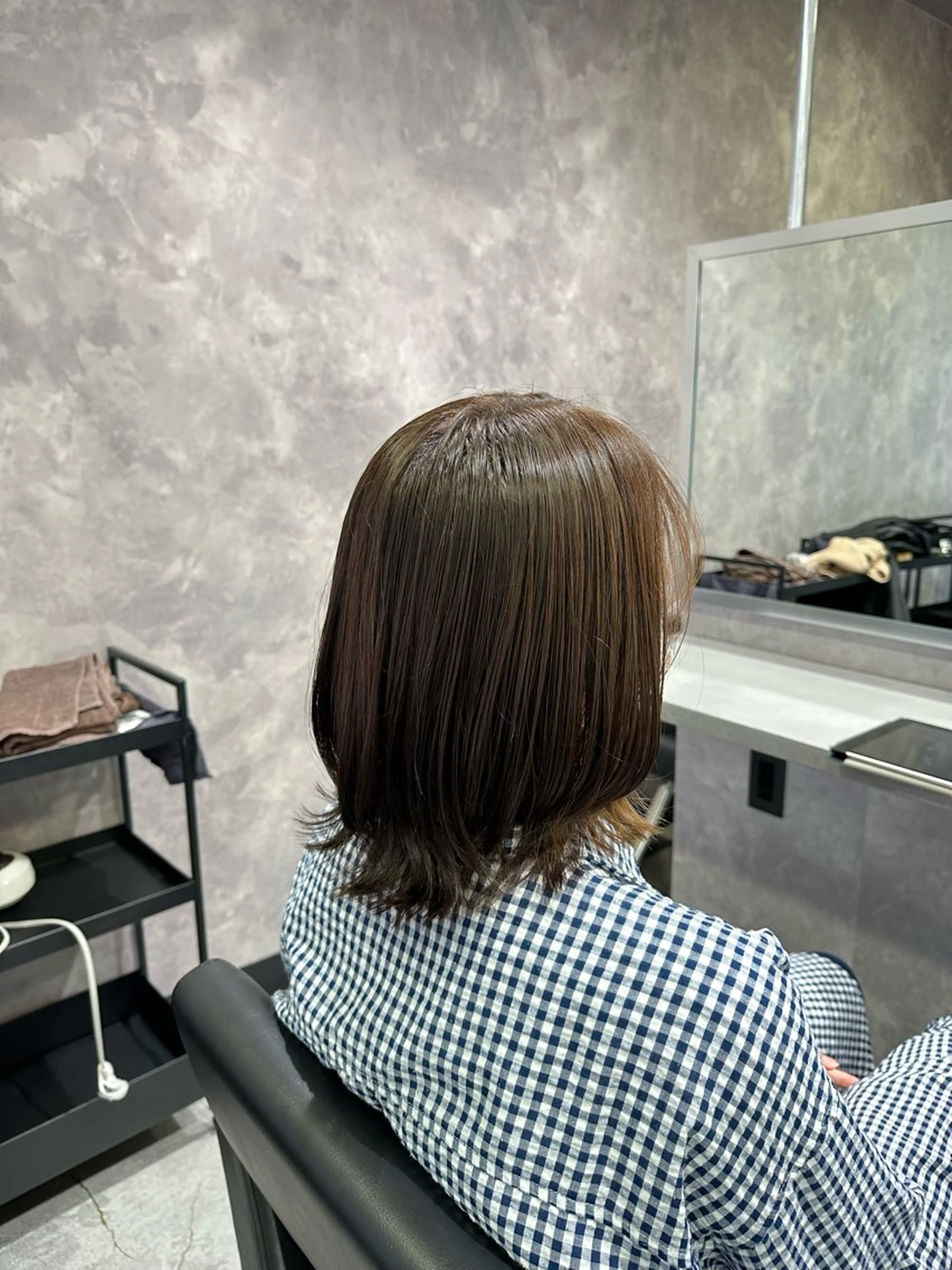 ミディアム 手塚 菜々美のヘアスタイル