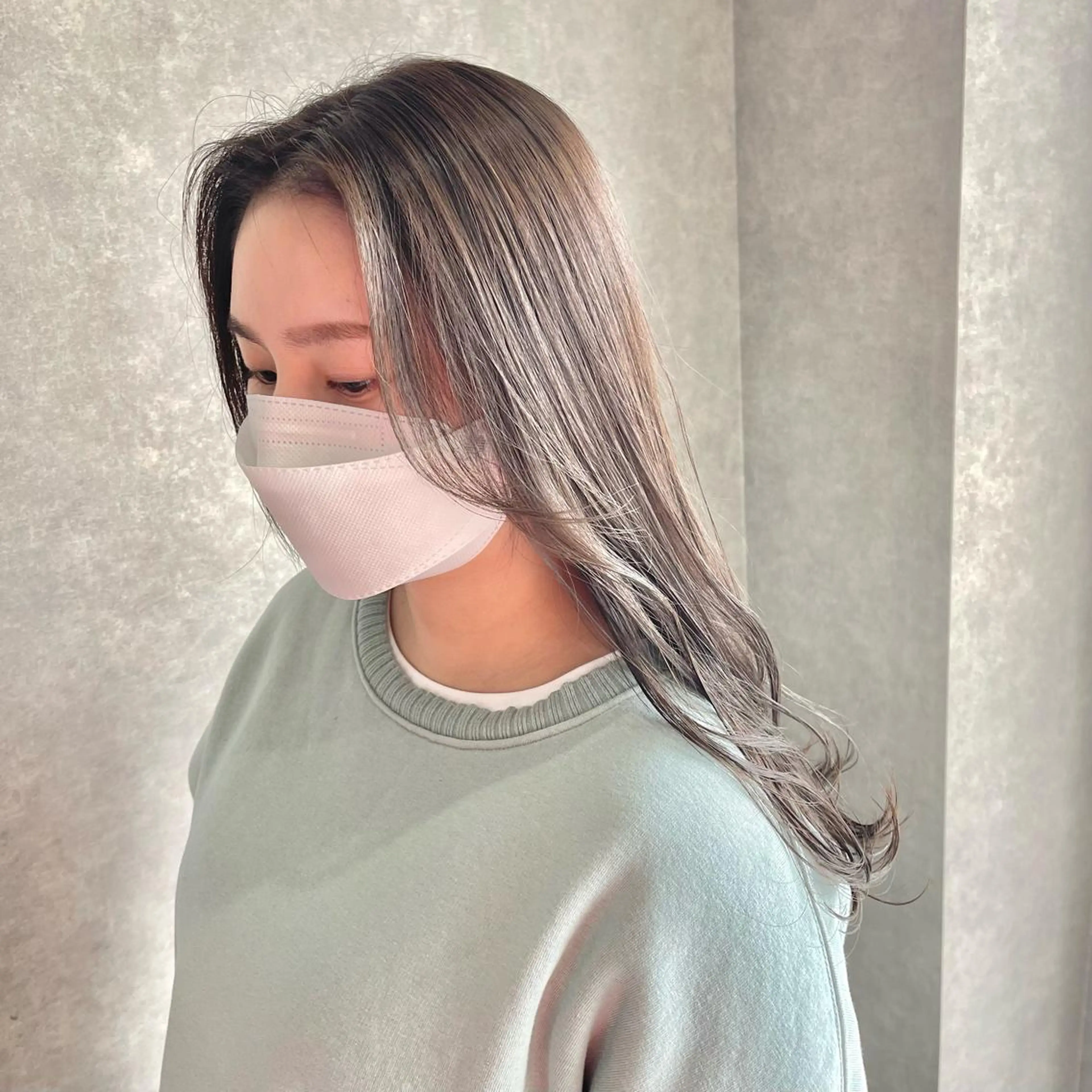 セミロング カラー カット ヘアカラー トリートメント 一ノ瀬 暁のヘアスタイル