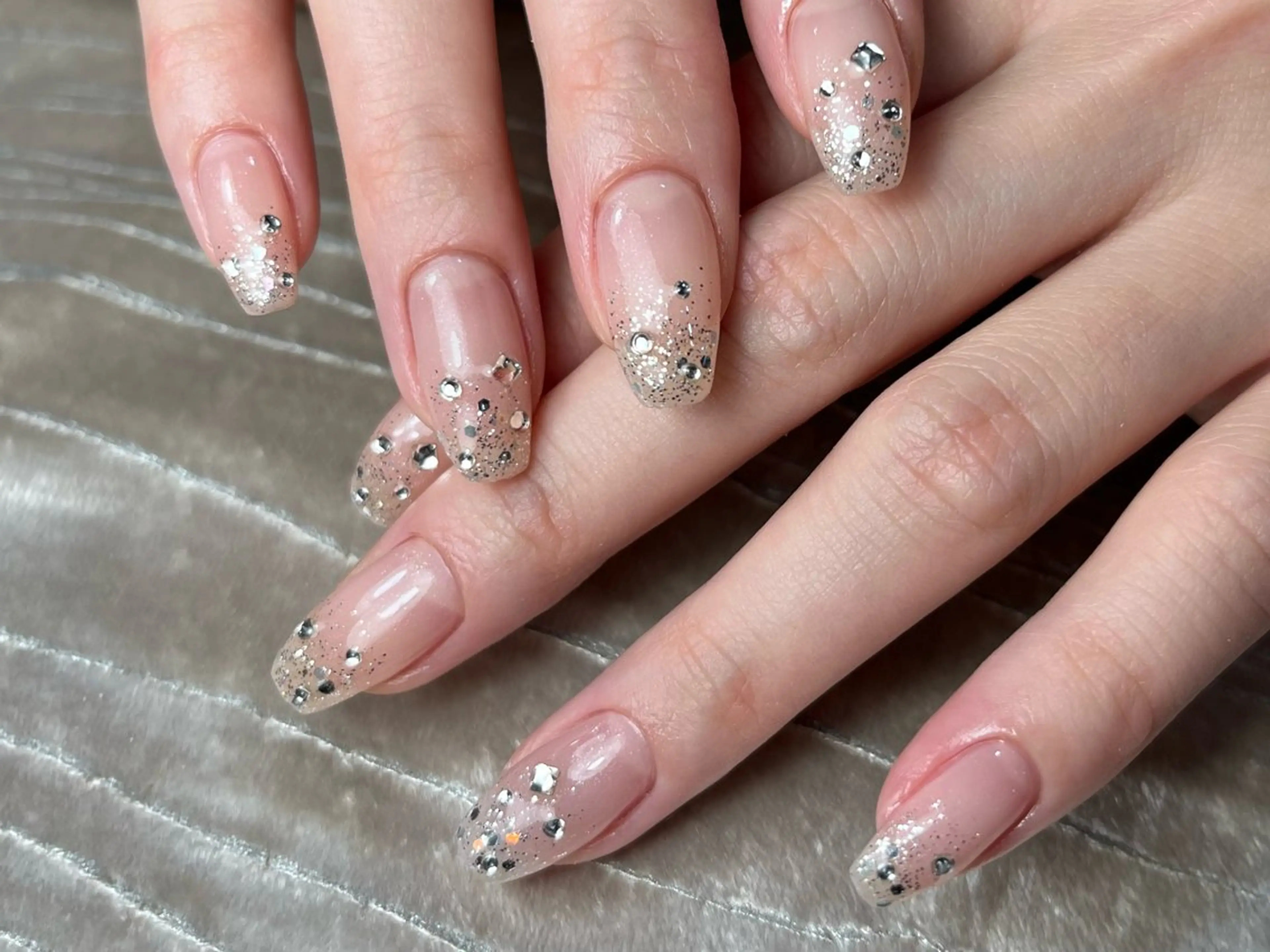 ネイル アートネイル ラメ(グリッター) ラメグラデーション ストーンネイル ハンドネイル Mallow nailのネイルデザイン