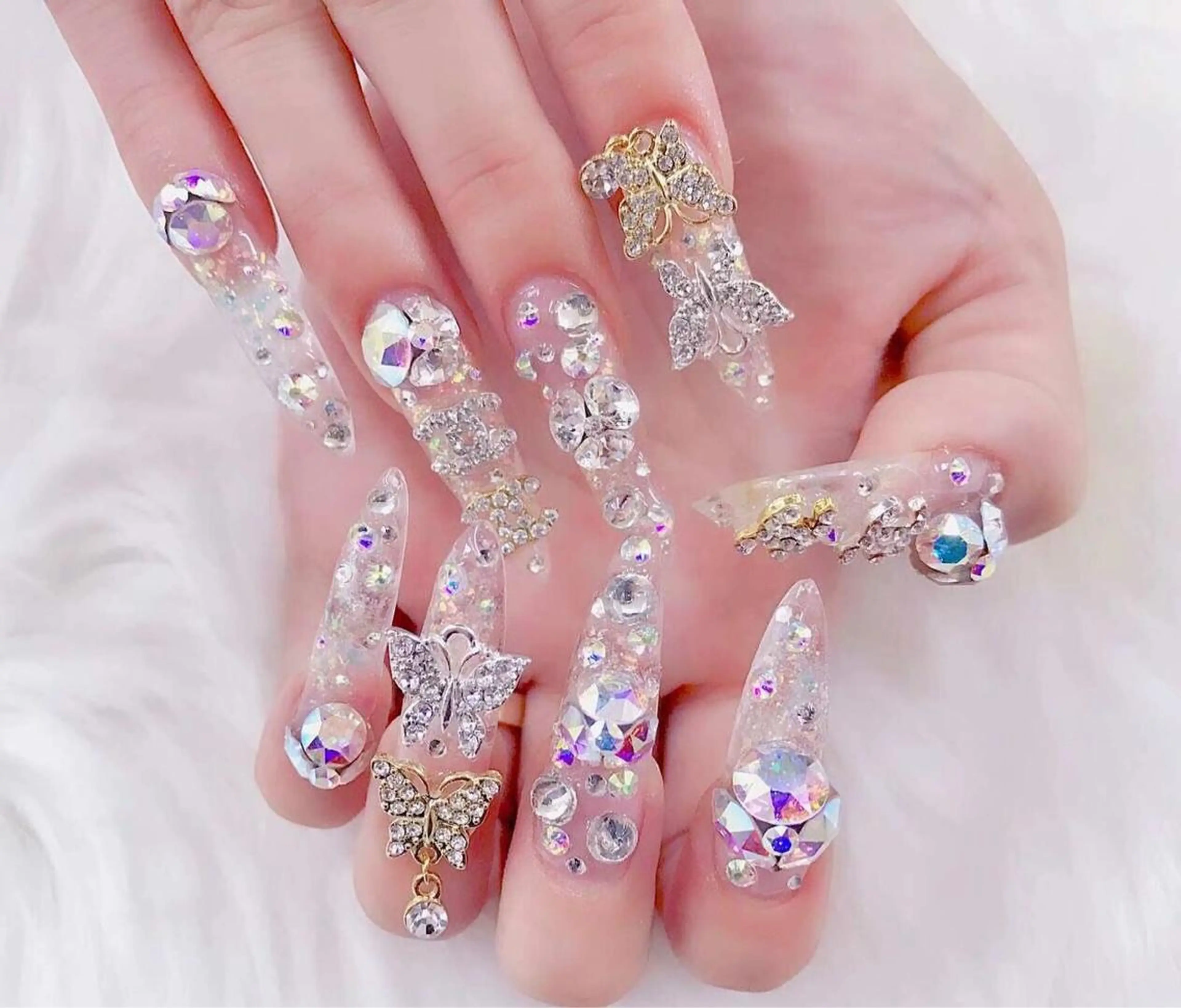 ロング ハンドネイル MoonNail ユリ🌸のネイルデザイン