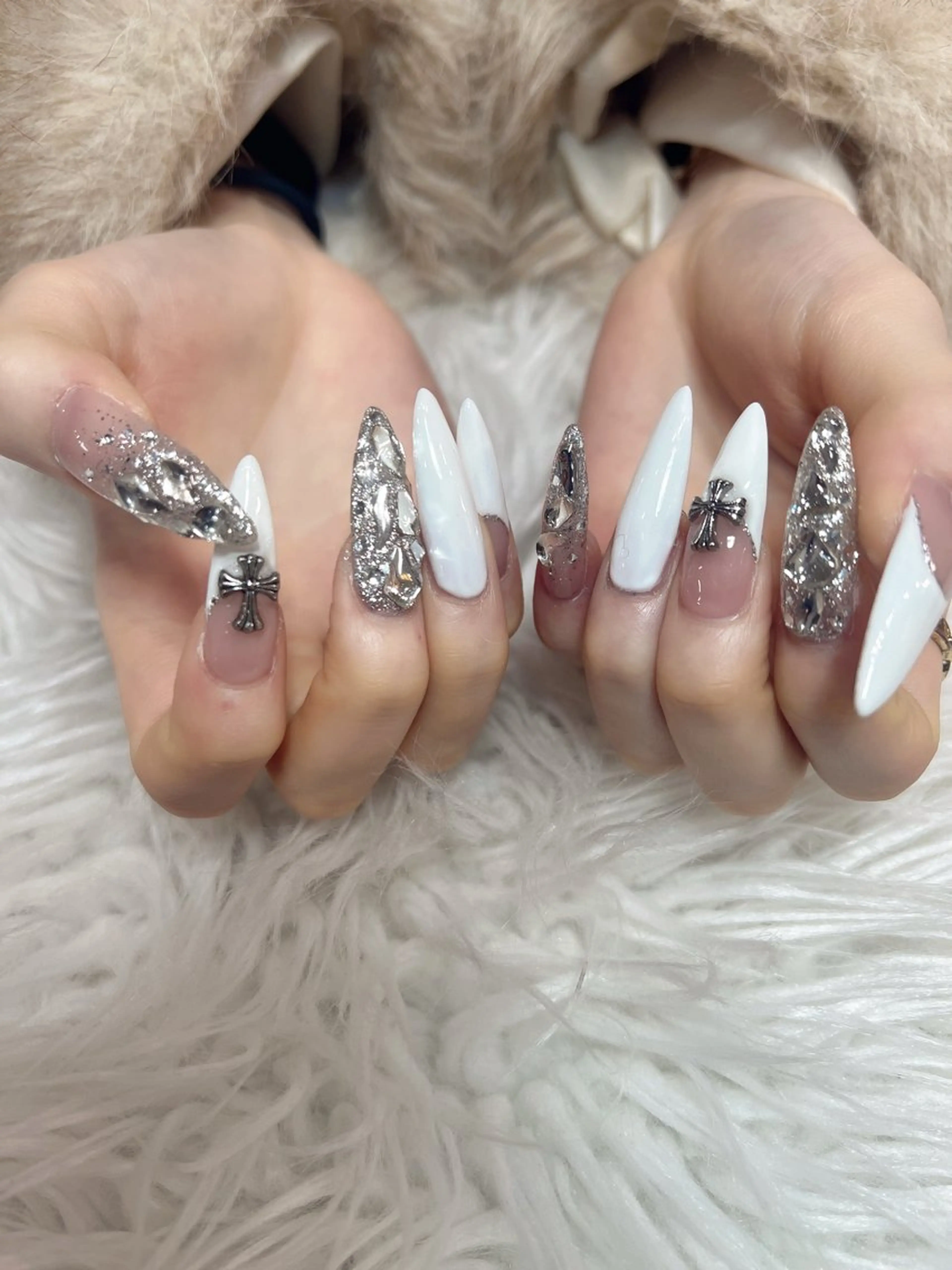 ネイル ハンドネイル &ME シシのネイルデザイン