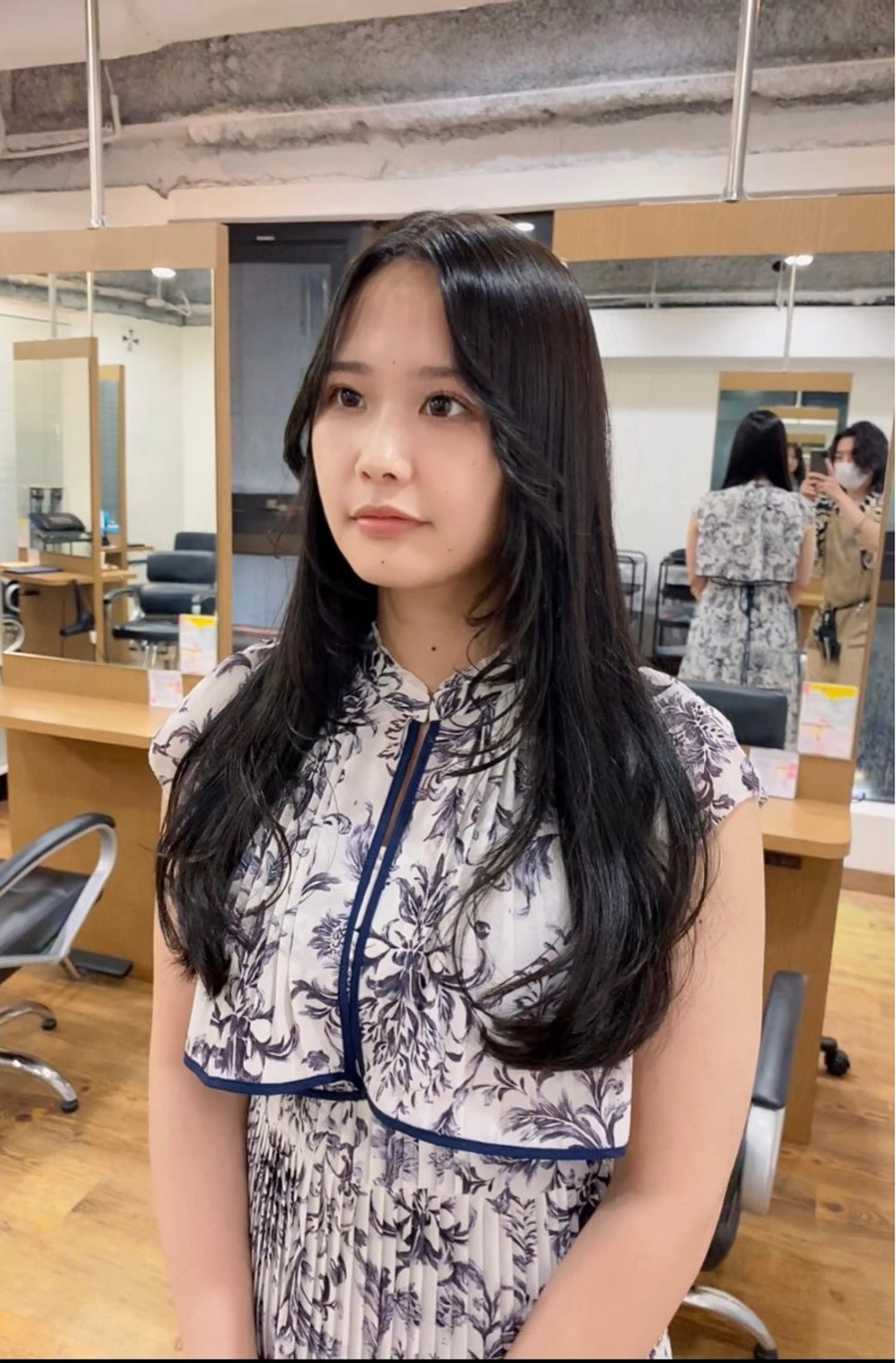 ロング レイヤーカット カット ヘアカラー トリートメント 韓国ヘア🇰🇷 スズキのヘアスタイル