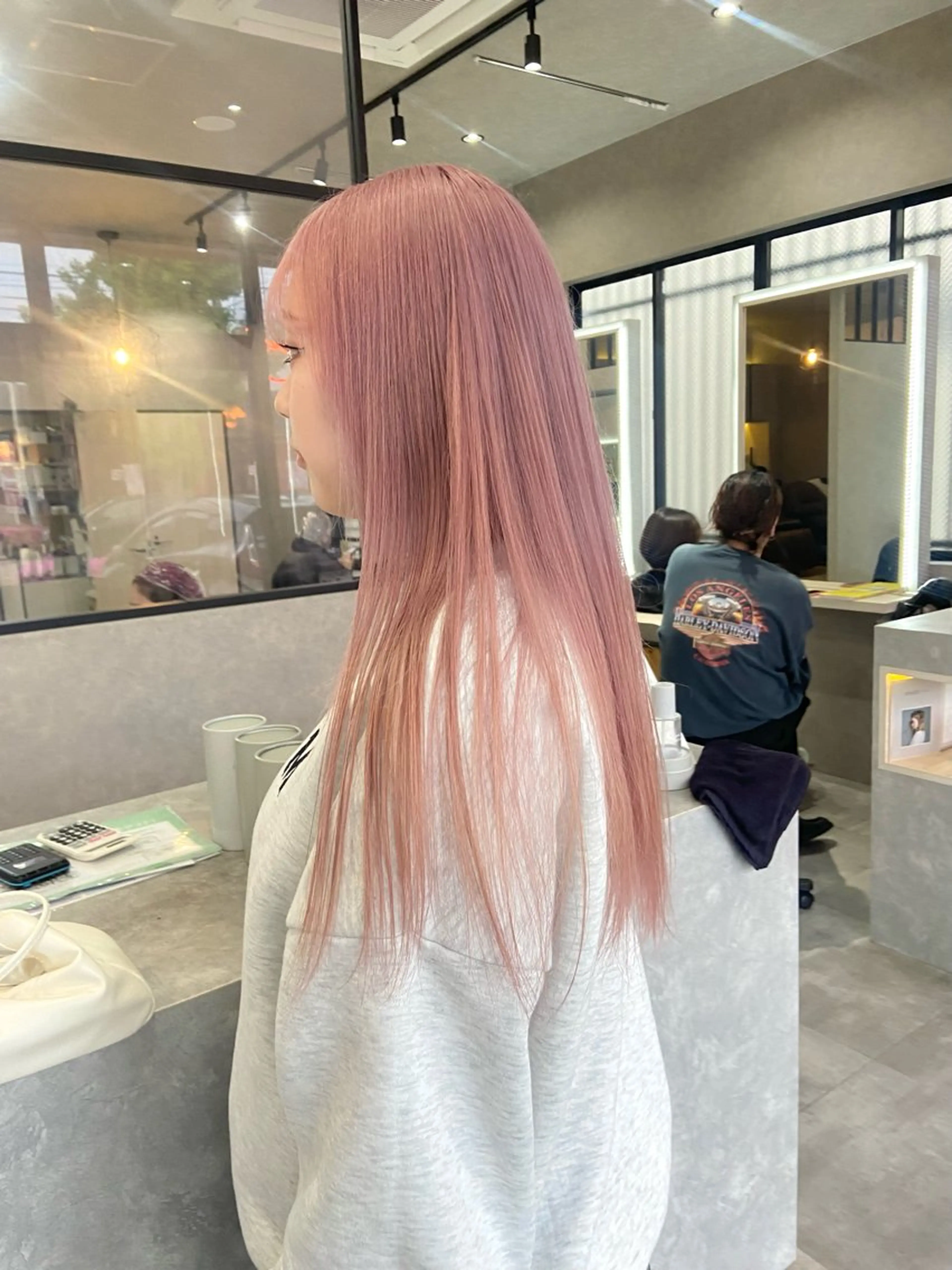 セミロング ヘアカラー 山岸 未玖のヘアスタイル