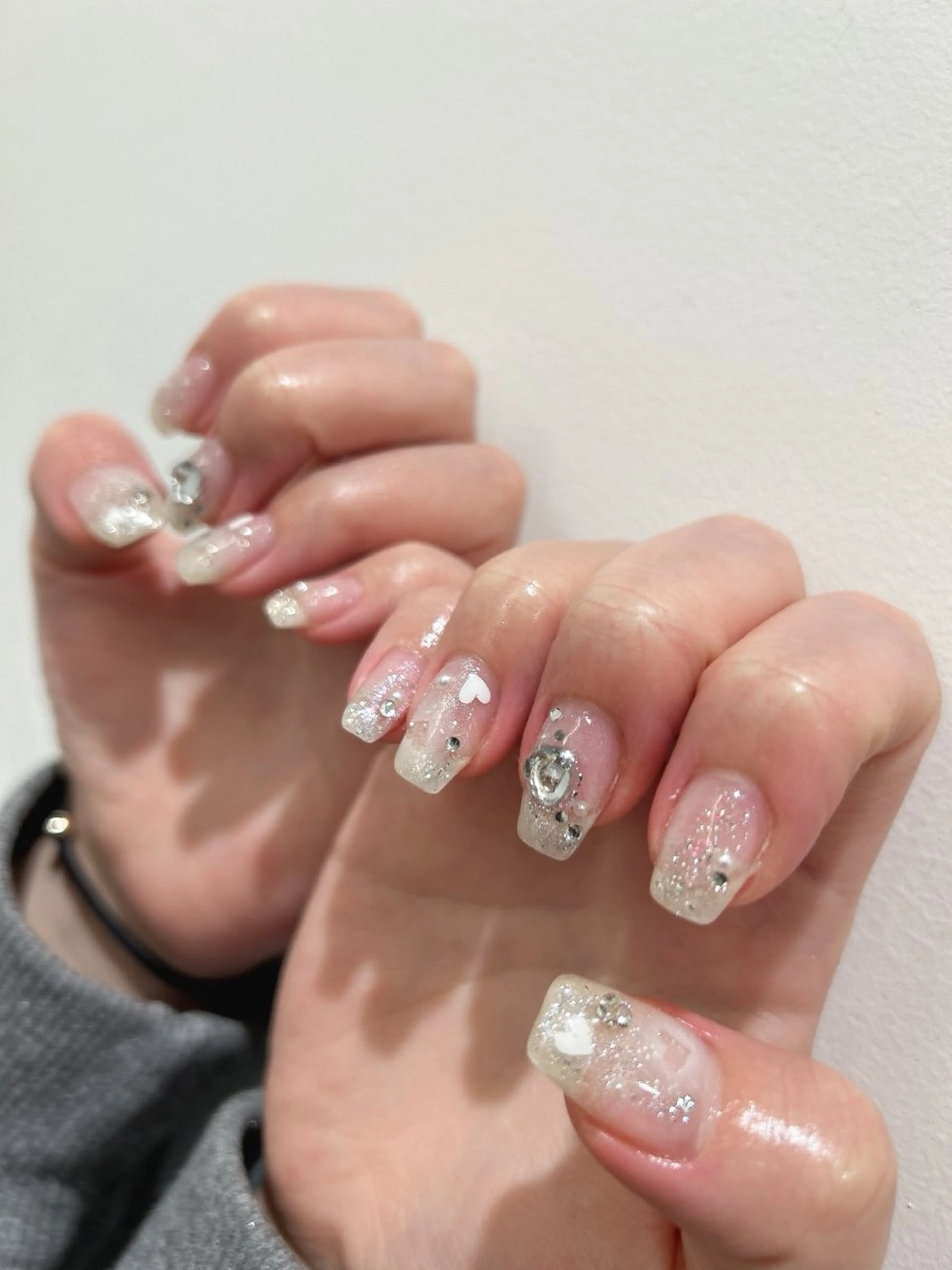 ネイル キラキラネイル ハンドネイル フットネイル tote. sumileのネイルデザイン