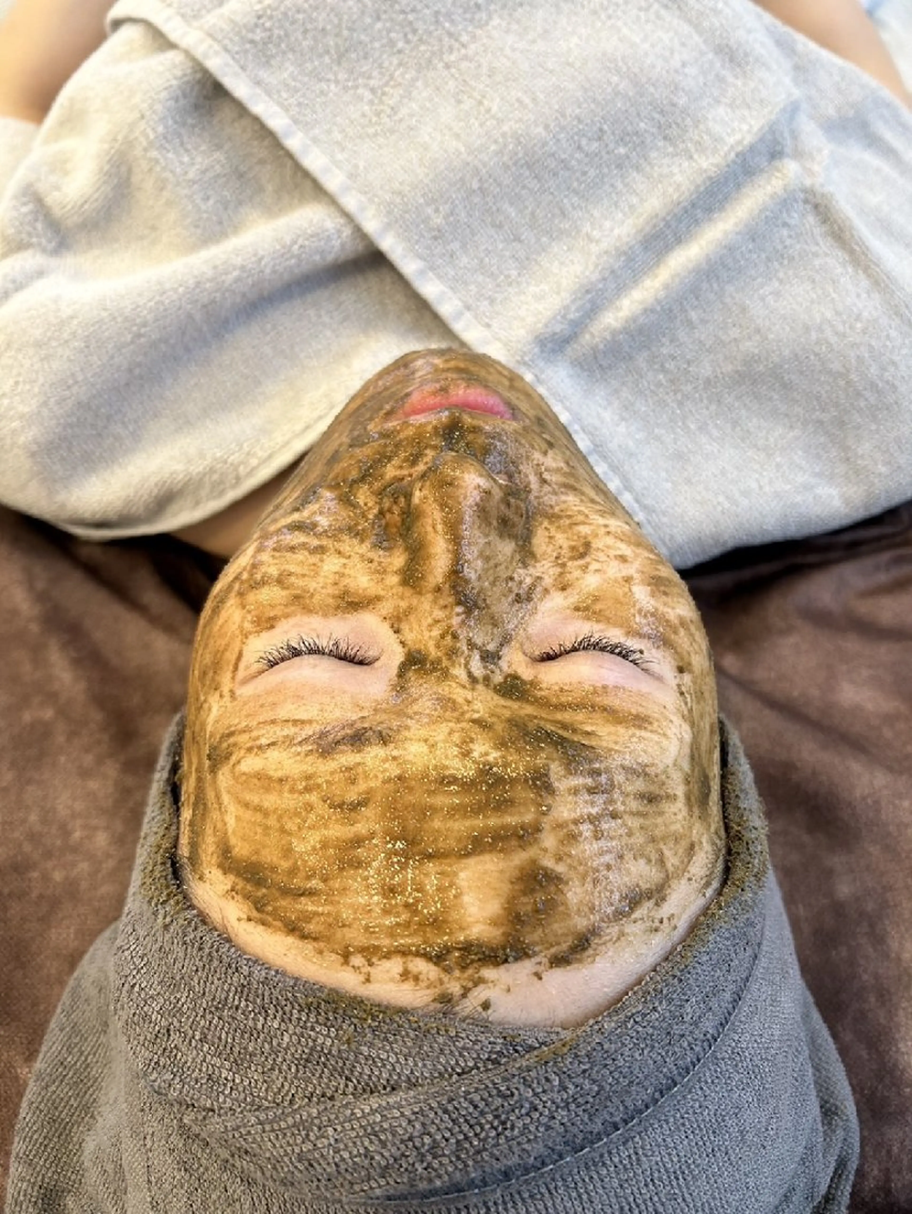 ハーブピーリング🌿シミ、シワたるみ、毛穴に‼️剥離なし✨の写真