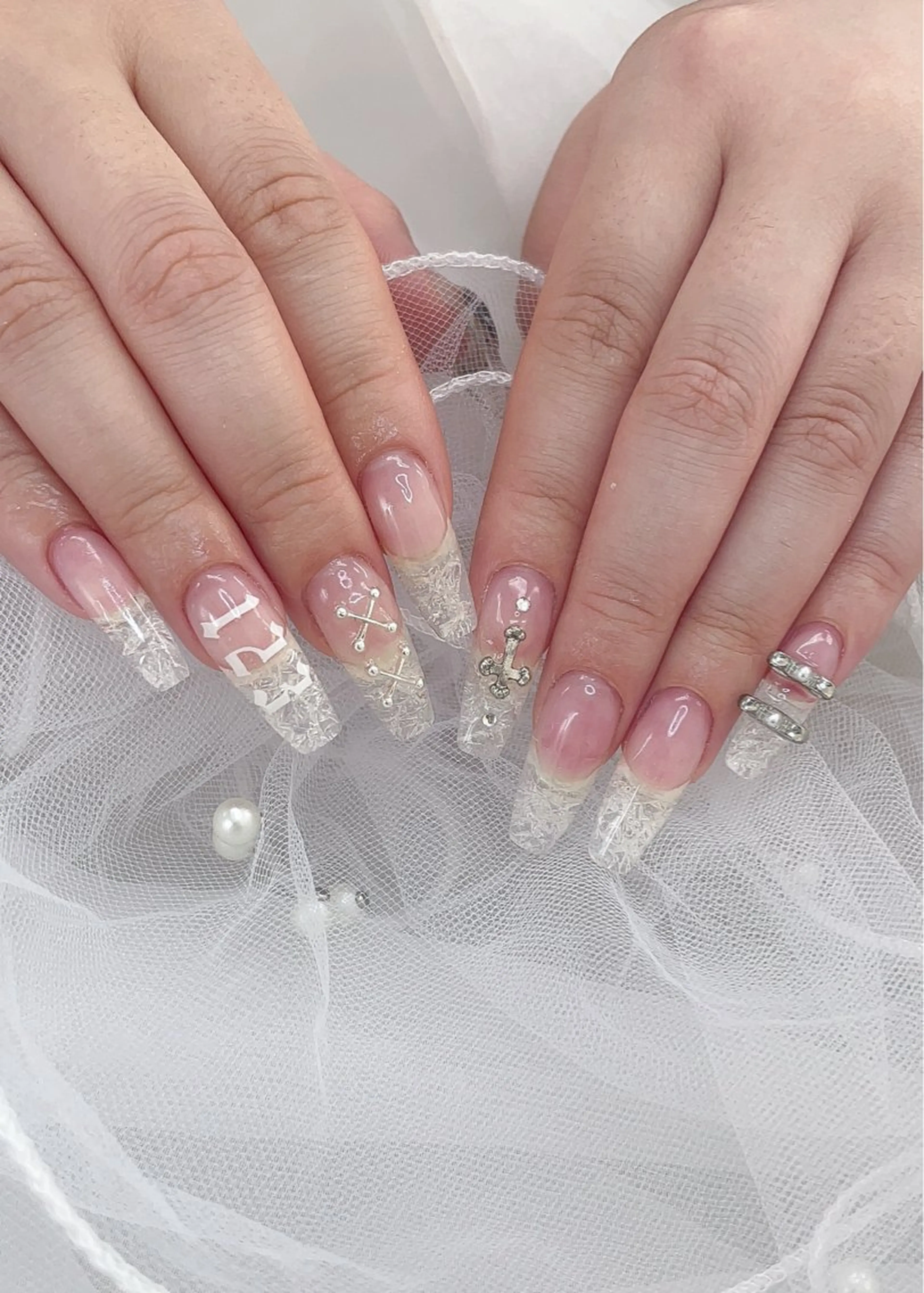 ネイル リボン ハンドネイル 五十嵐 美智のネイルデザイン