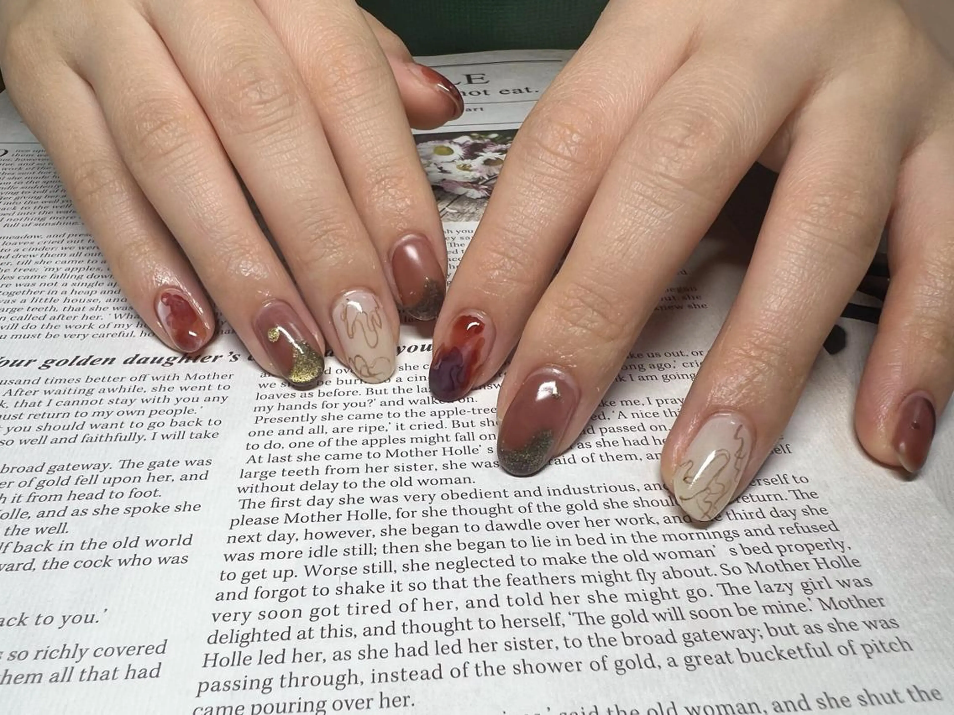 ネイル ブラウン ニュアンスネイル nail salon CHEのネイルデザイン