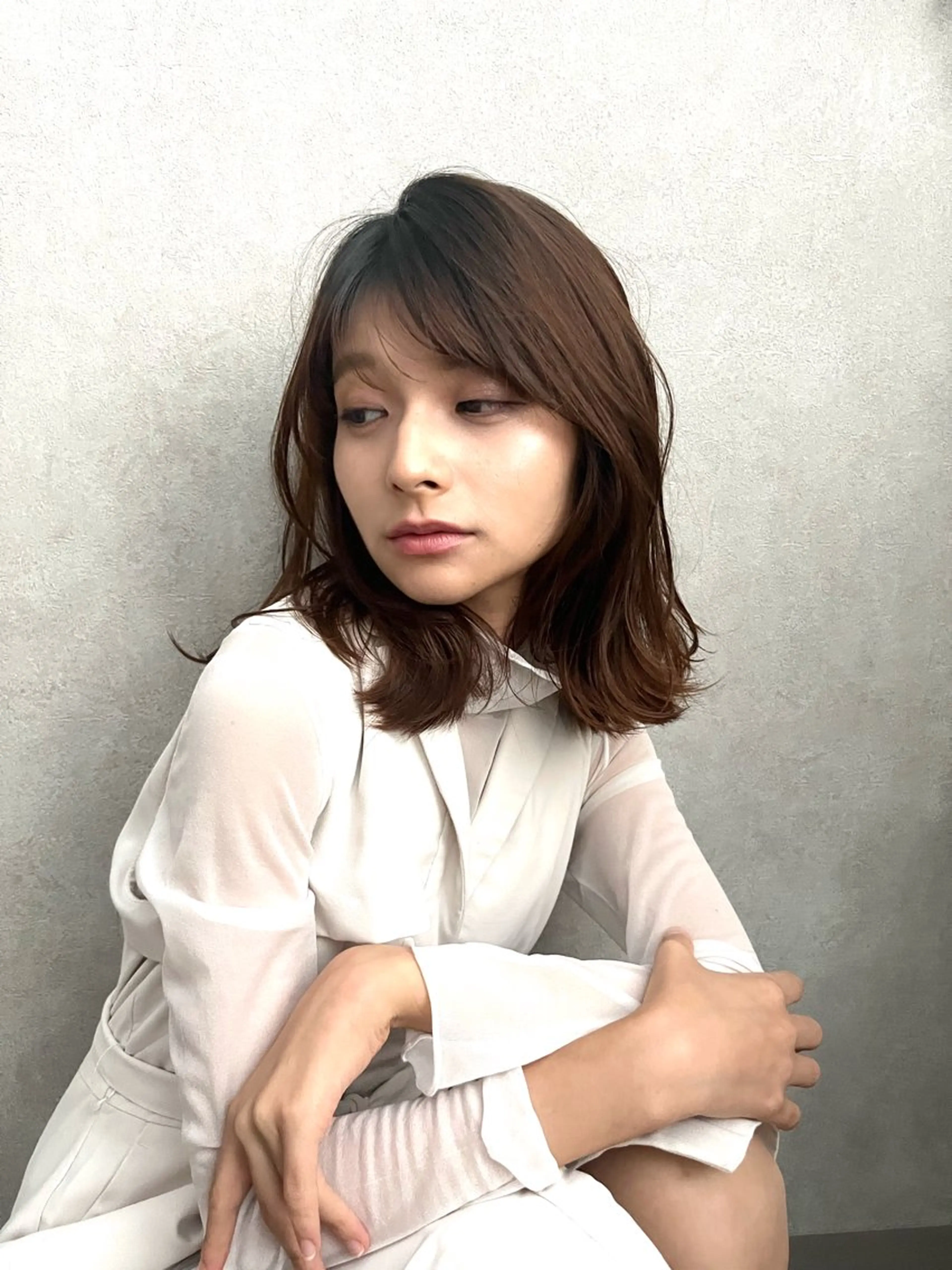 セミロング 箱崎 凪沙のヘアスタイル