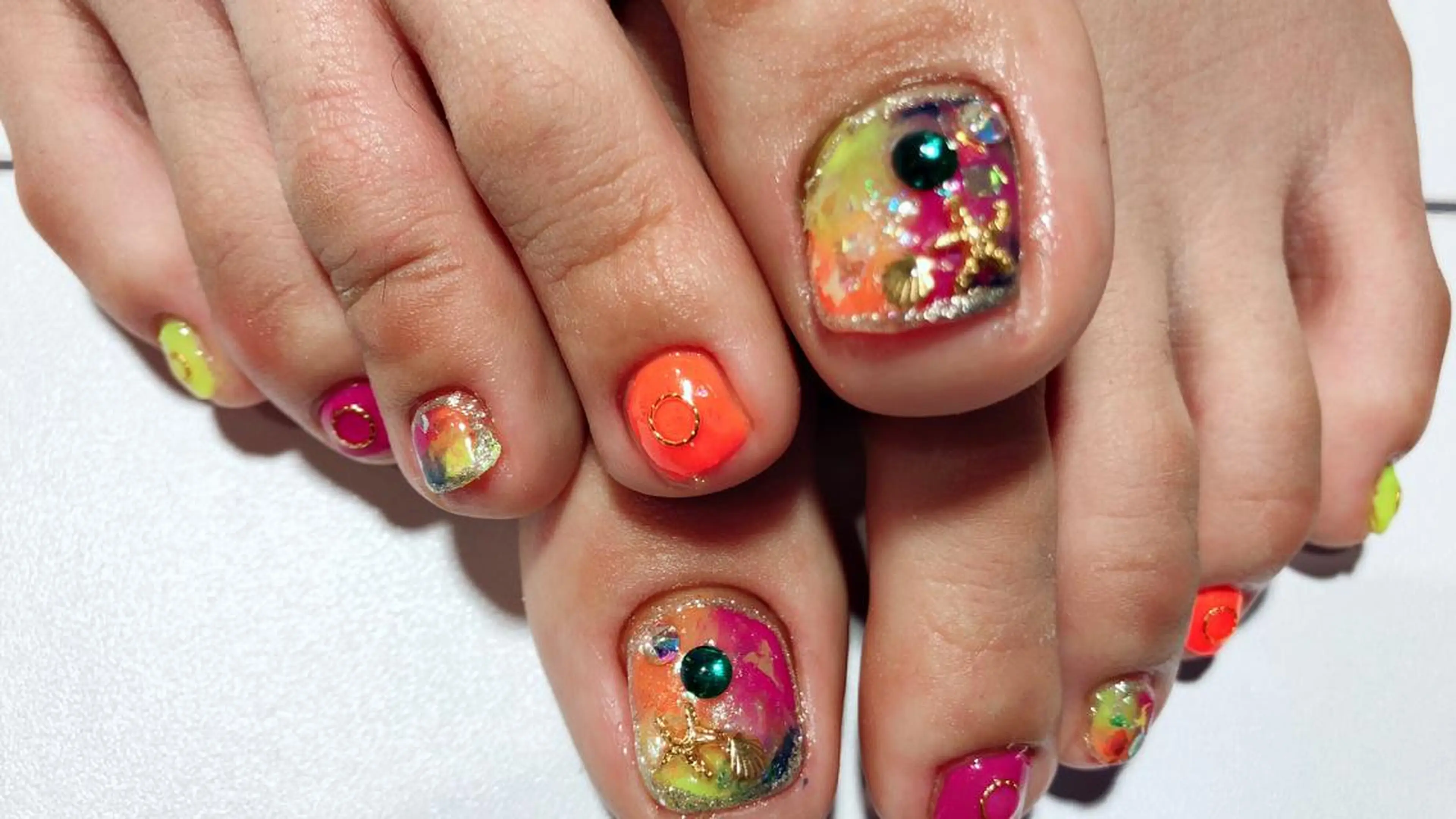 ネイル フットネイル J. NAILのネイルデザイン