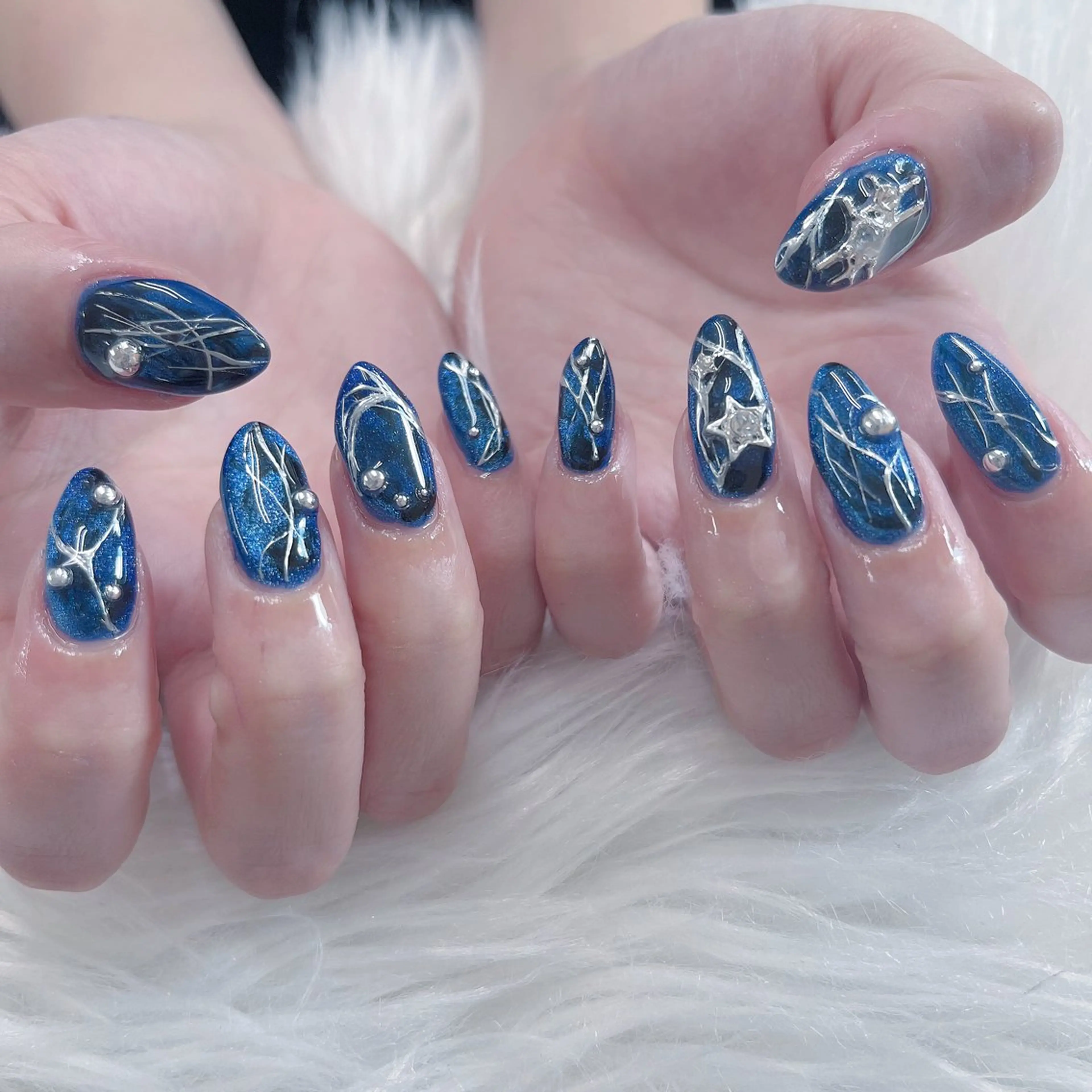 ネイル マグネットネイル Maya 🧊🫧‪のネイルデザイン