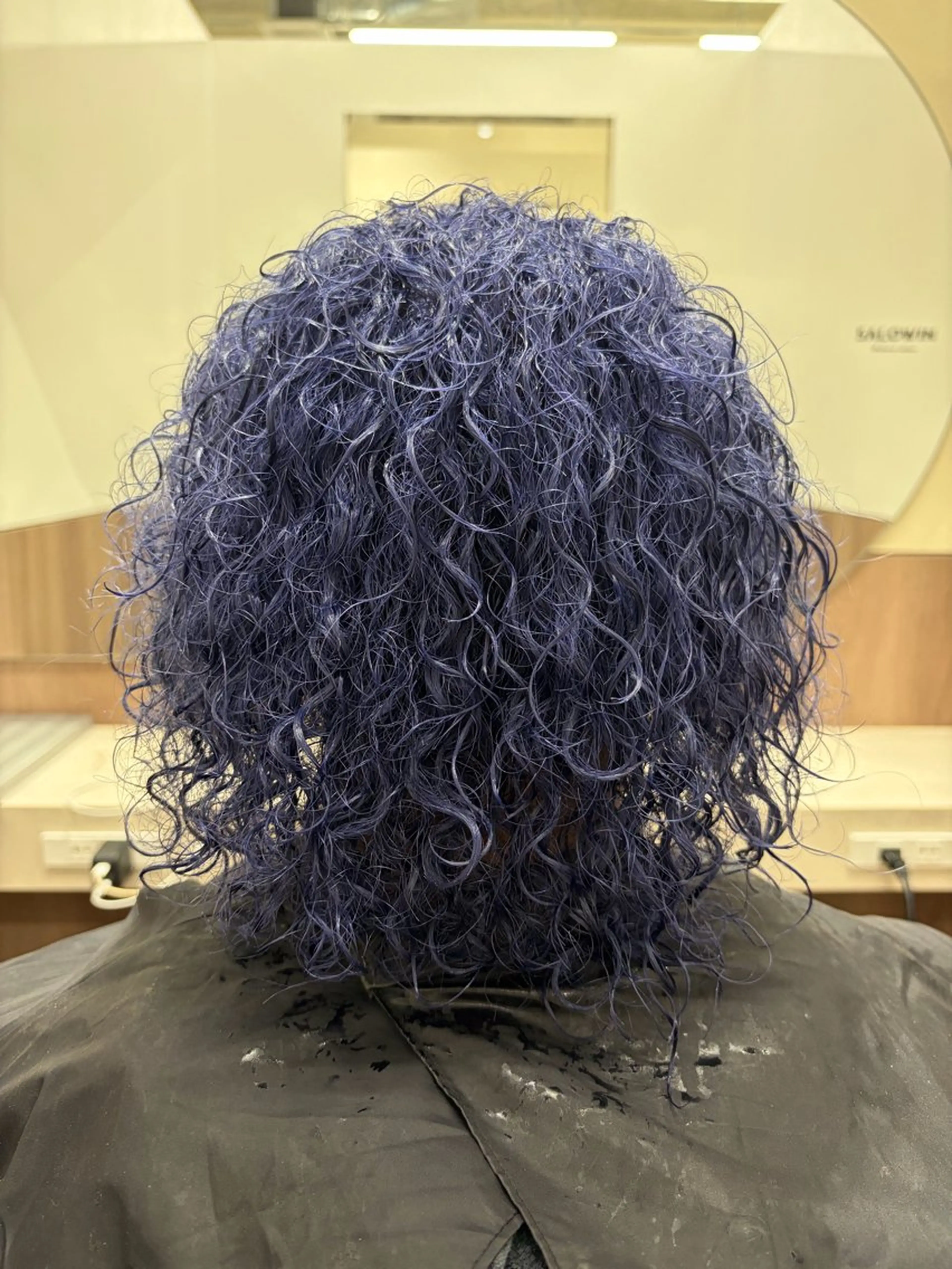 ミディアム カラー メンズ メンズブリーチ ブリーチ ブルーカラー ヘアカラー Konatsuメンズ /特殊ヘア/パーマのヘアスタイル