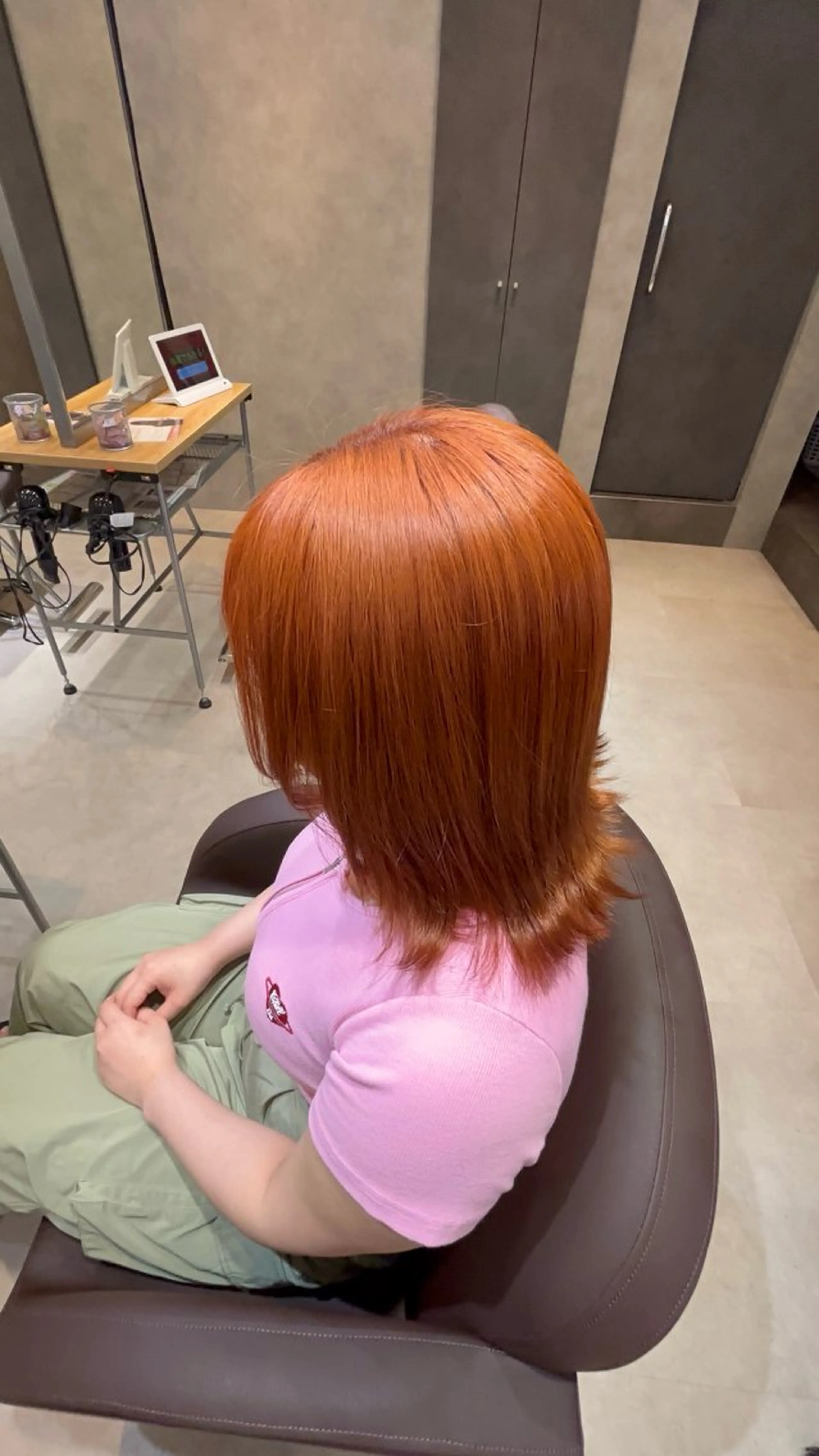 ミディアム カラー ブリーチ ケアブリーチ オレンジ 西浦慎二 /艶カラー/髪質改善のヘアスタイル