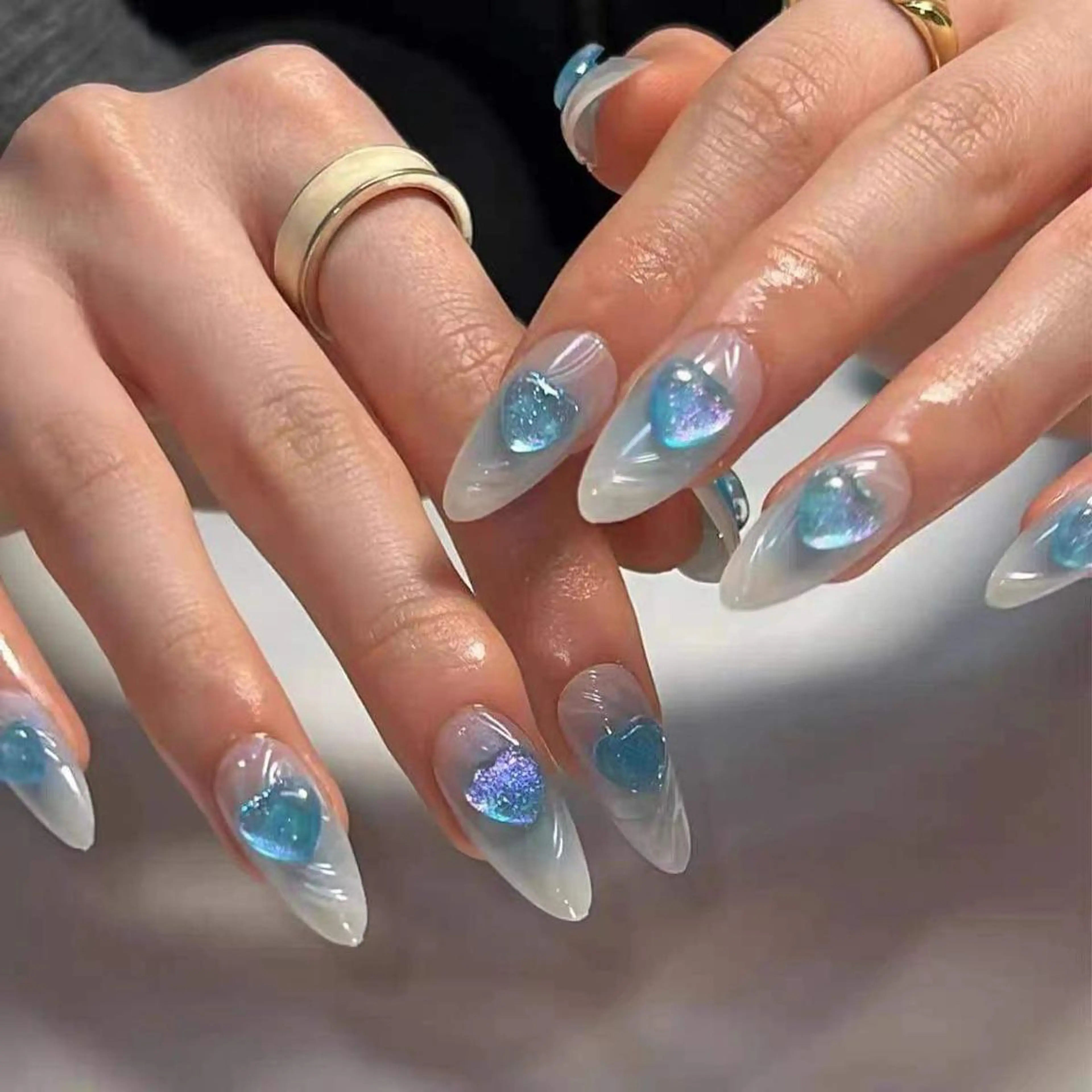 ロング カラー グラデーションカラー 韓国風ヘア ハンドネイル Bling Salonのネイルデザイン