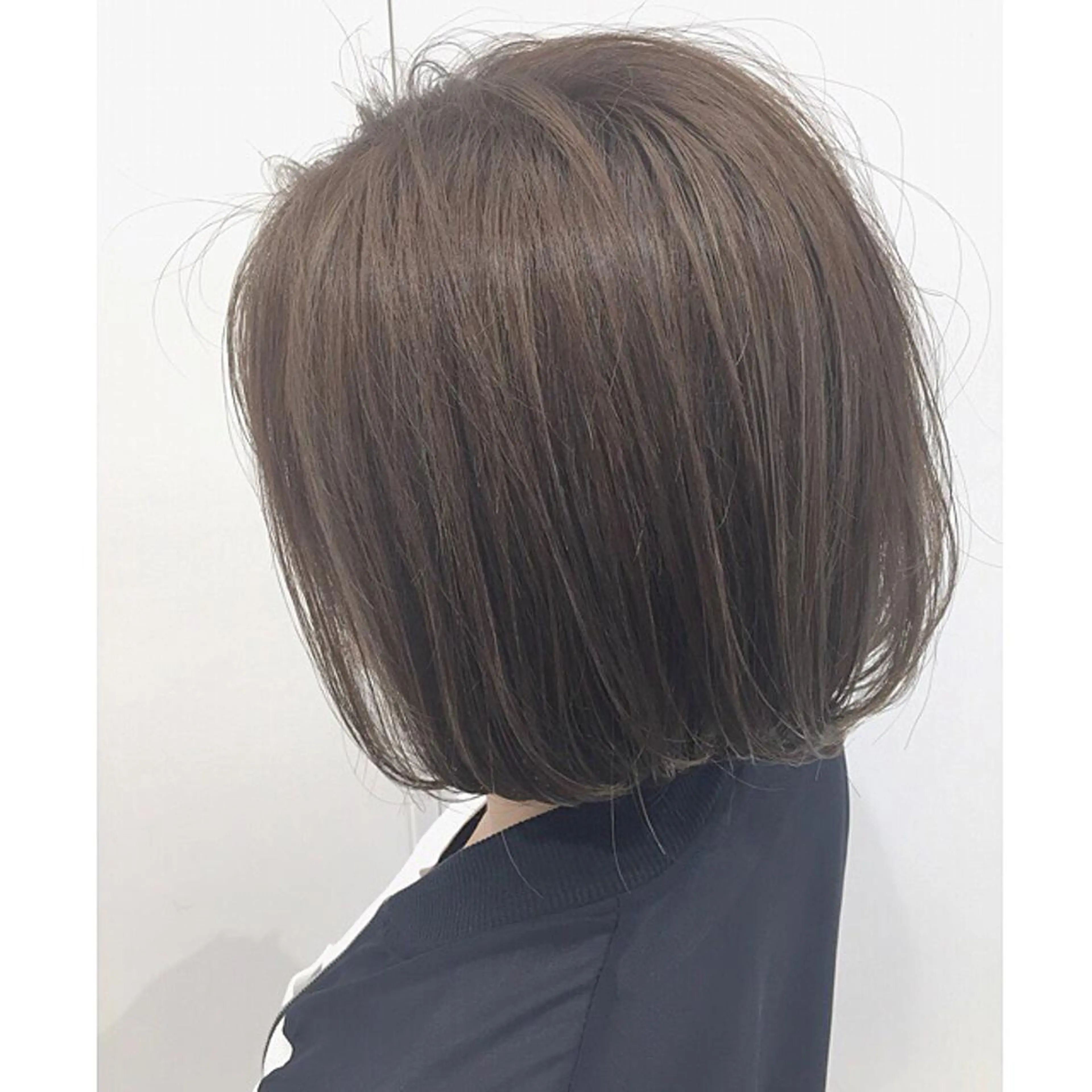 ショート ボブ ハイライト ヘアカラー トリートメント 透明感♡︎♡︎ 佐々木早苗のヘアスタイル