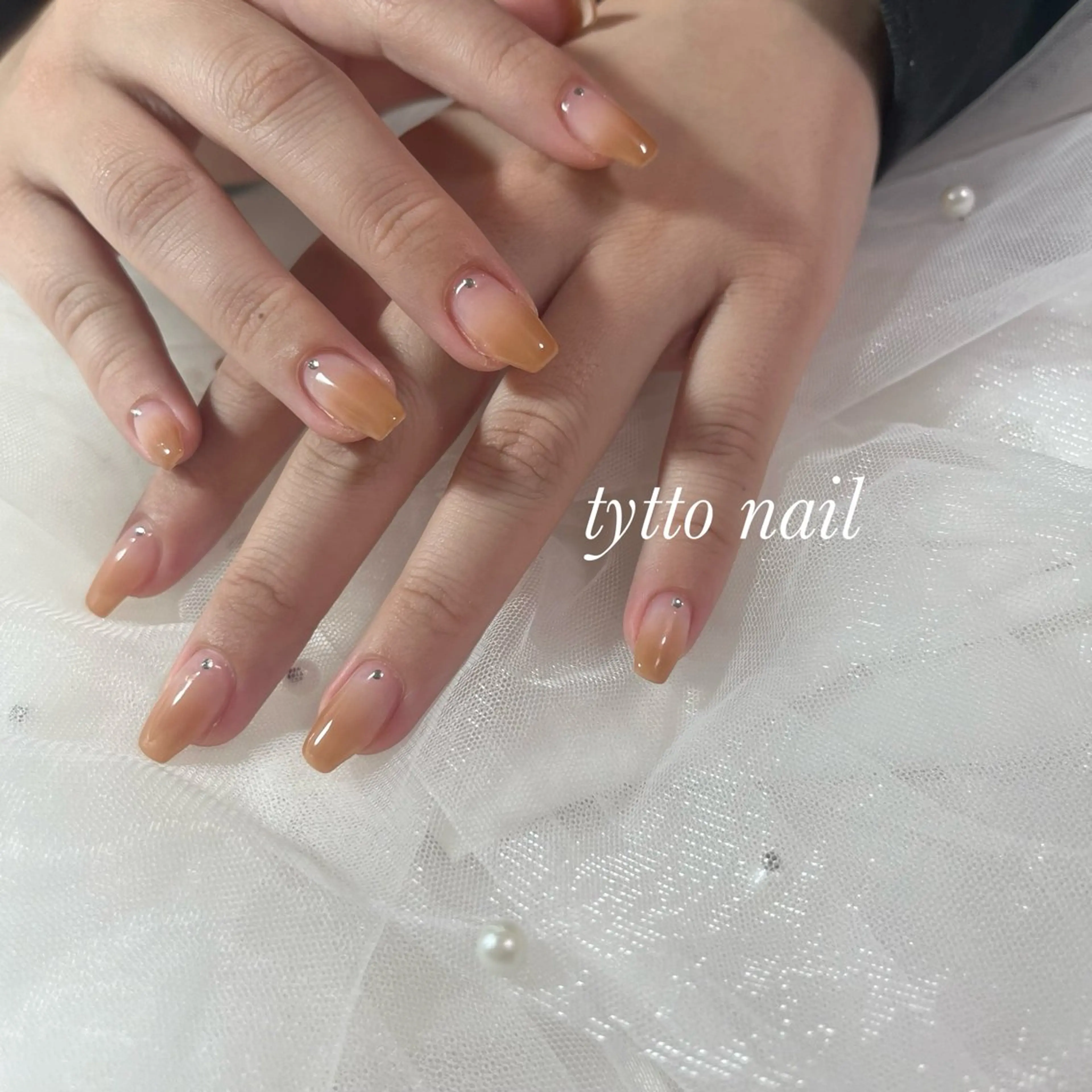 ネイル グラデーション キラキラネイル オフィスネイル ワンカラーネイル 冬ネイル ハンドネイル tytto nail ❤︎‪‪eri‪‪のネイルデザイン