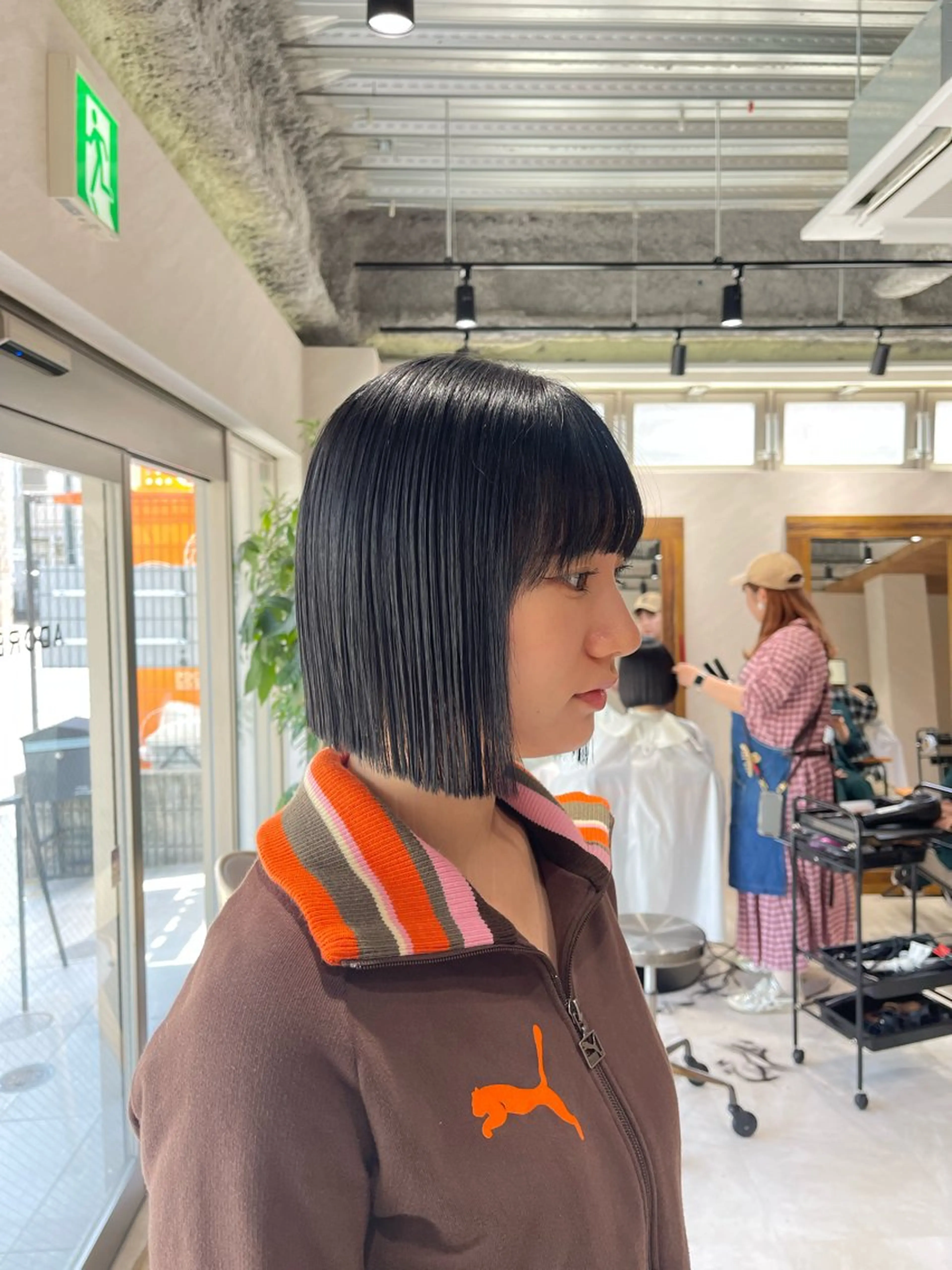 ショート カラー 切りっぱなしボブ ブルーカラー ネイビーカラー ボブ カット ヘアカラー トリートメント 🩵ボブ/レイヤー /髪質改善🩵のヘアスタイル