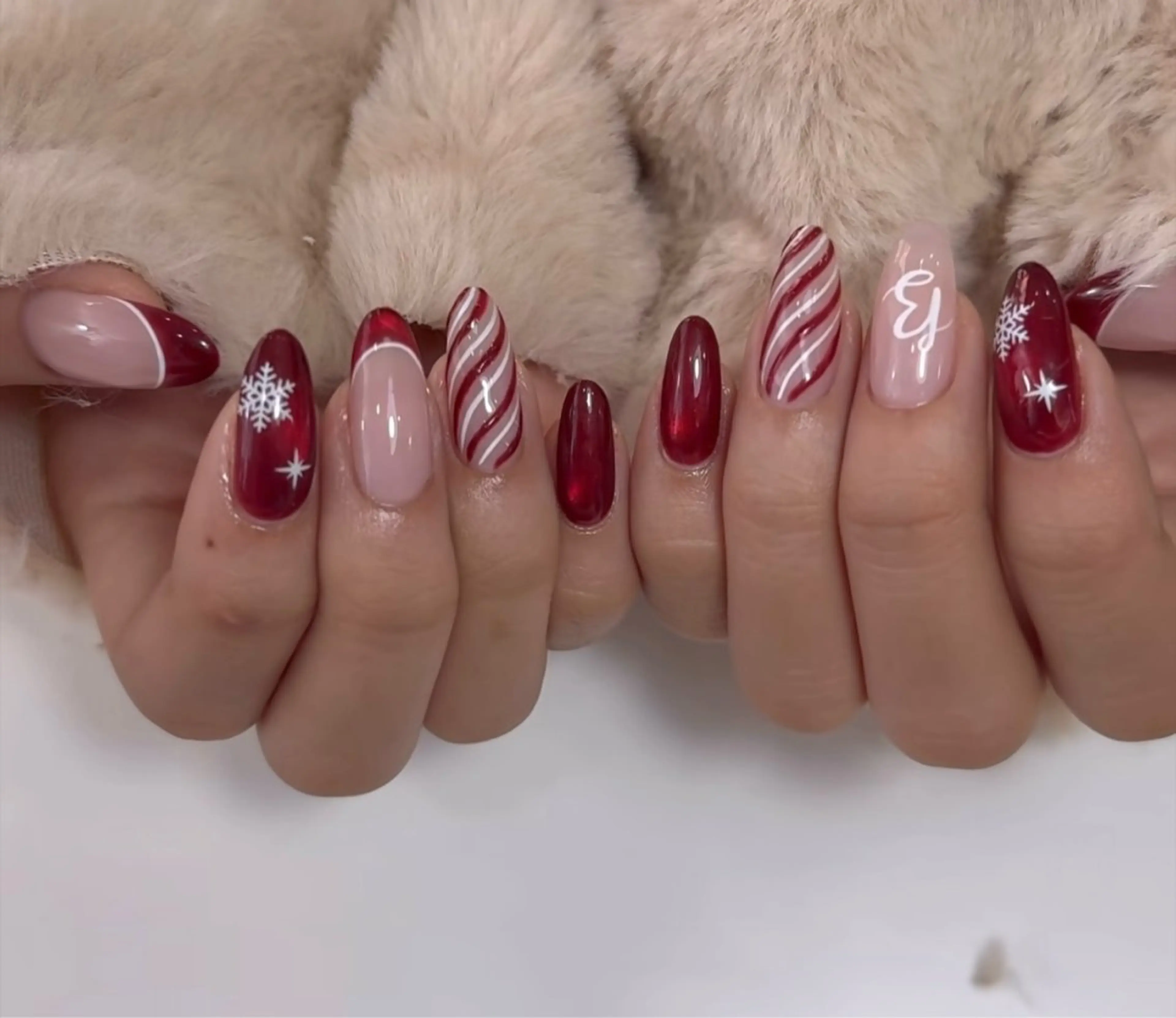 ネイル 長さ出し フレンチネイル ジェルネイル ガラスフレンチ 韓国ネイル ハンドネイル Minette nailHuongのネイルデザイン