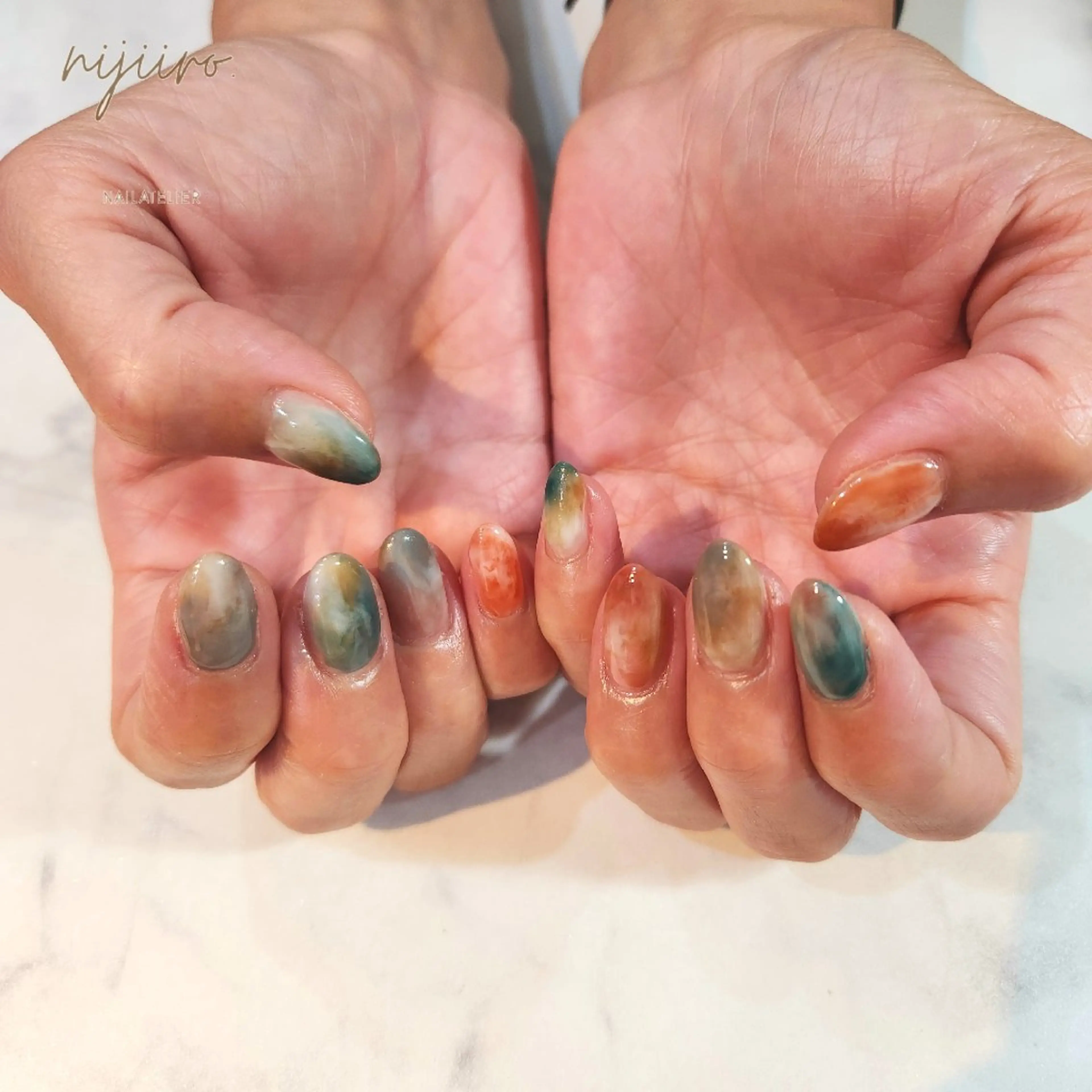 ネイル ハンドネイル nailatelier nijiiro.所属・nijiiro🌈 サトウのネイルデザイン