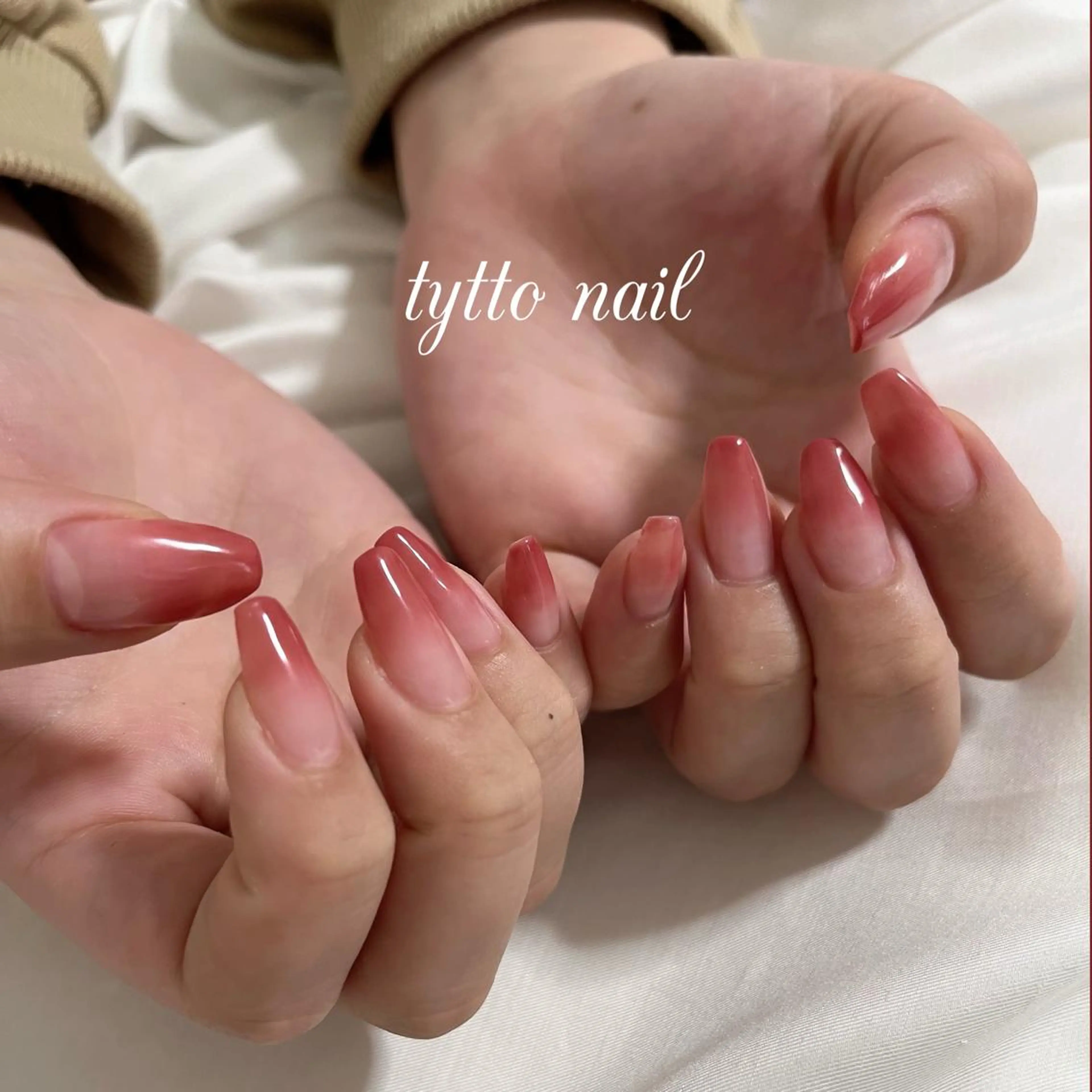 ネイル ブラウン グラデーション オフィスネイル 赤色 シンプルネイル ハンドネイル tytto nail ❤︎‪‪eri‪‪のネイルデザイン