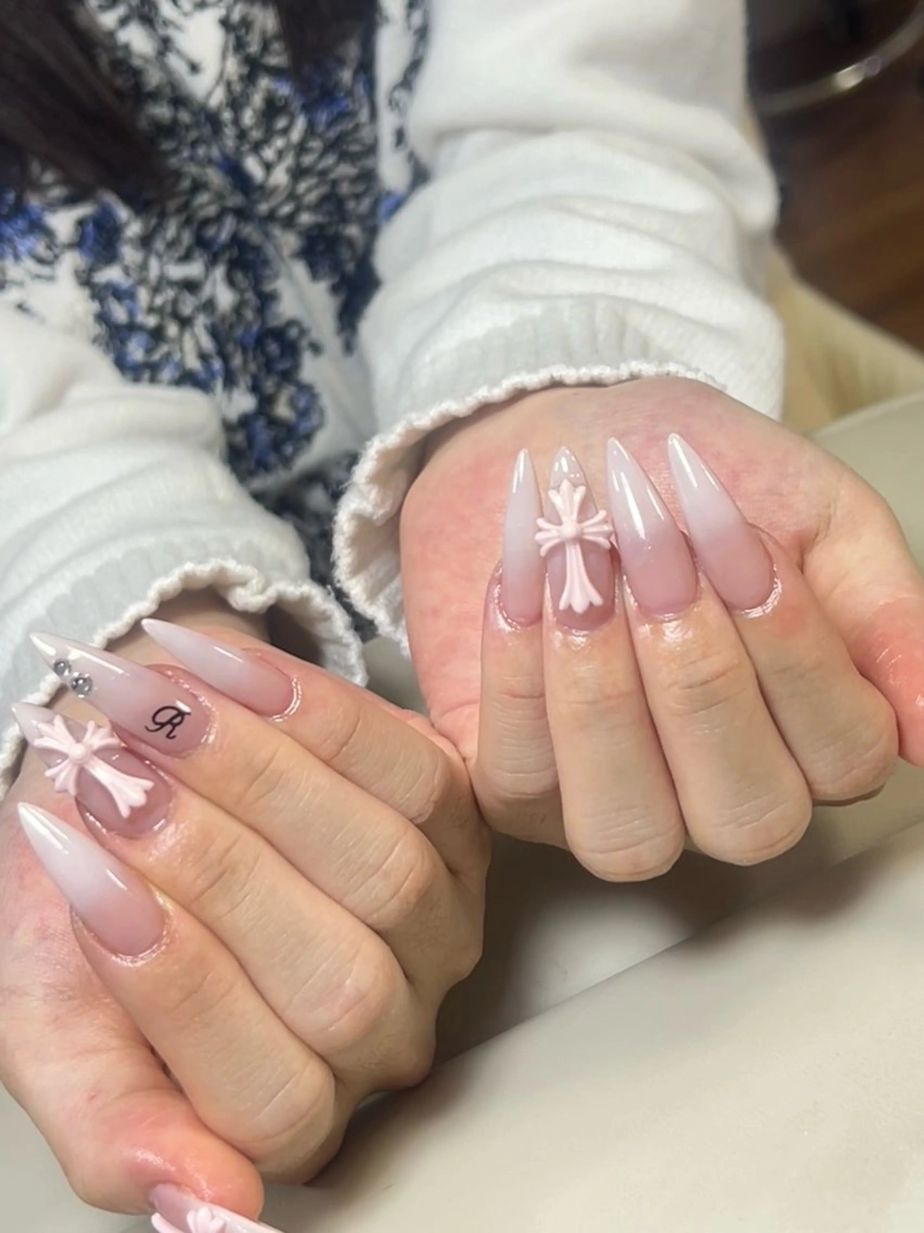 ネイル アートネイル チークネイル 長さ出し フレンチネイル ジェルネイル ハンドネイル ハンドケア 🦋new Nail🦋ニノのネイルデザイン