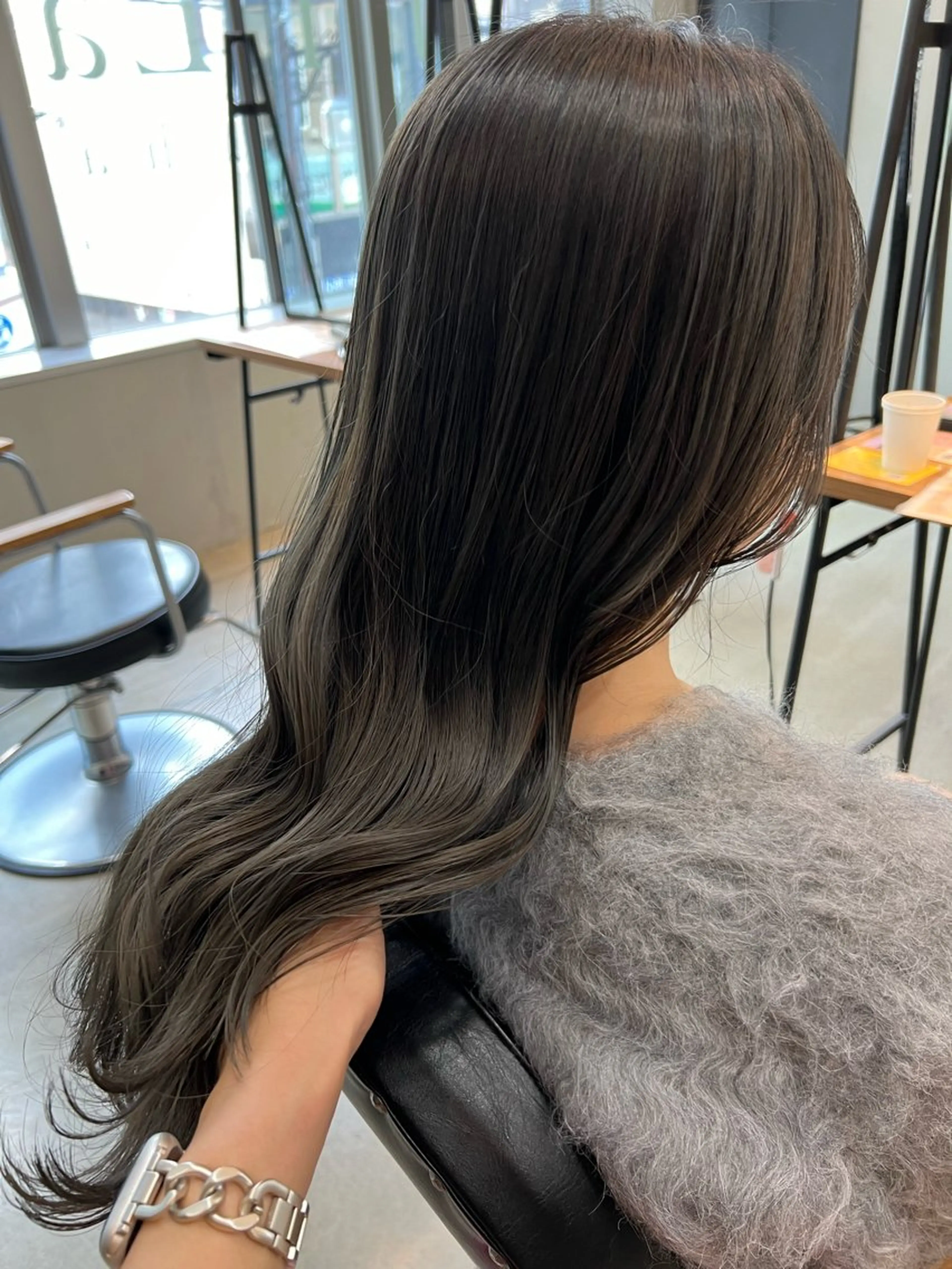 セミロング 今井 悠菜のヘアスタイル
