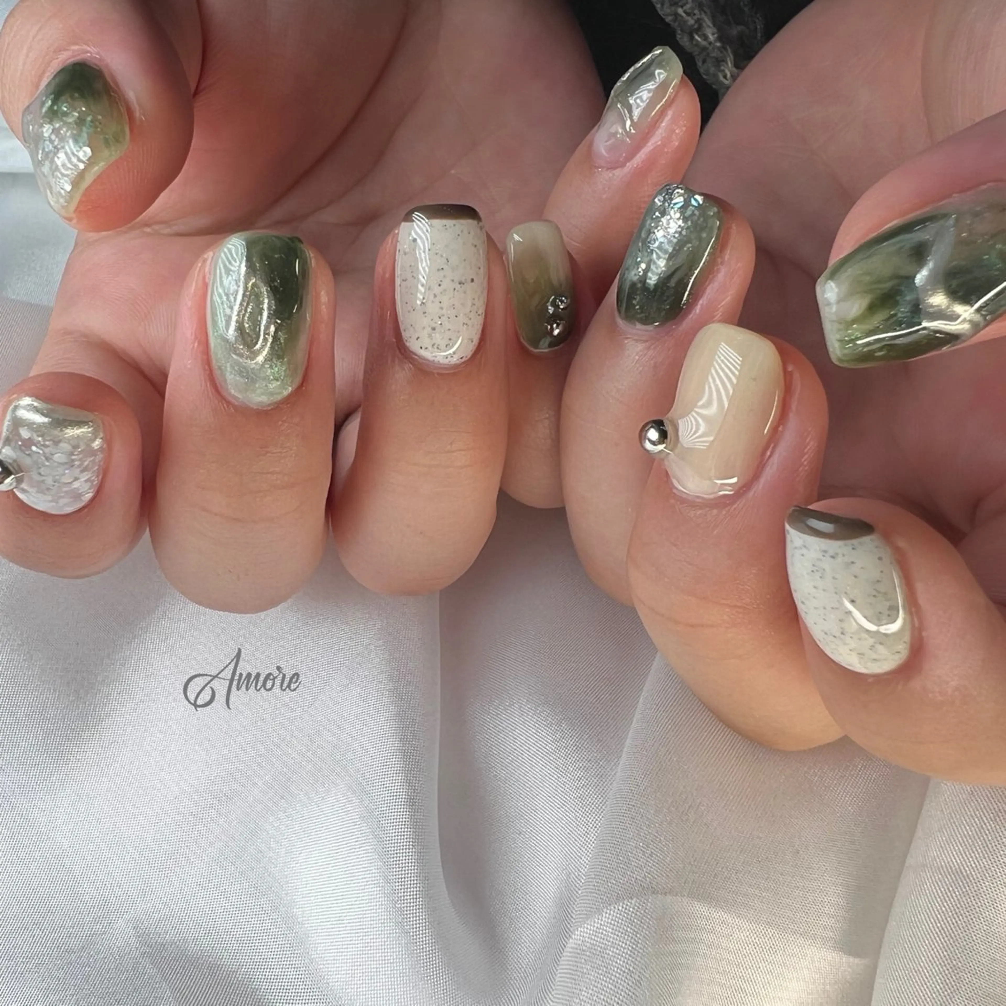 ネイル ジェルネイル キラキラネイル 韓国ネイル マグネットネイル パラジェル You kyehwaのネイルデザイン