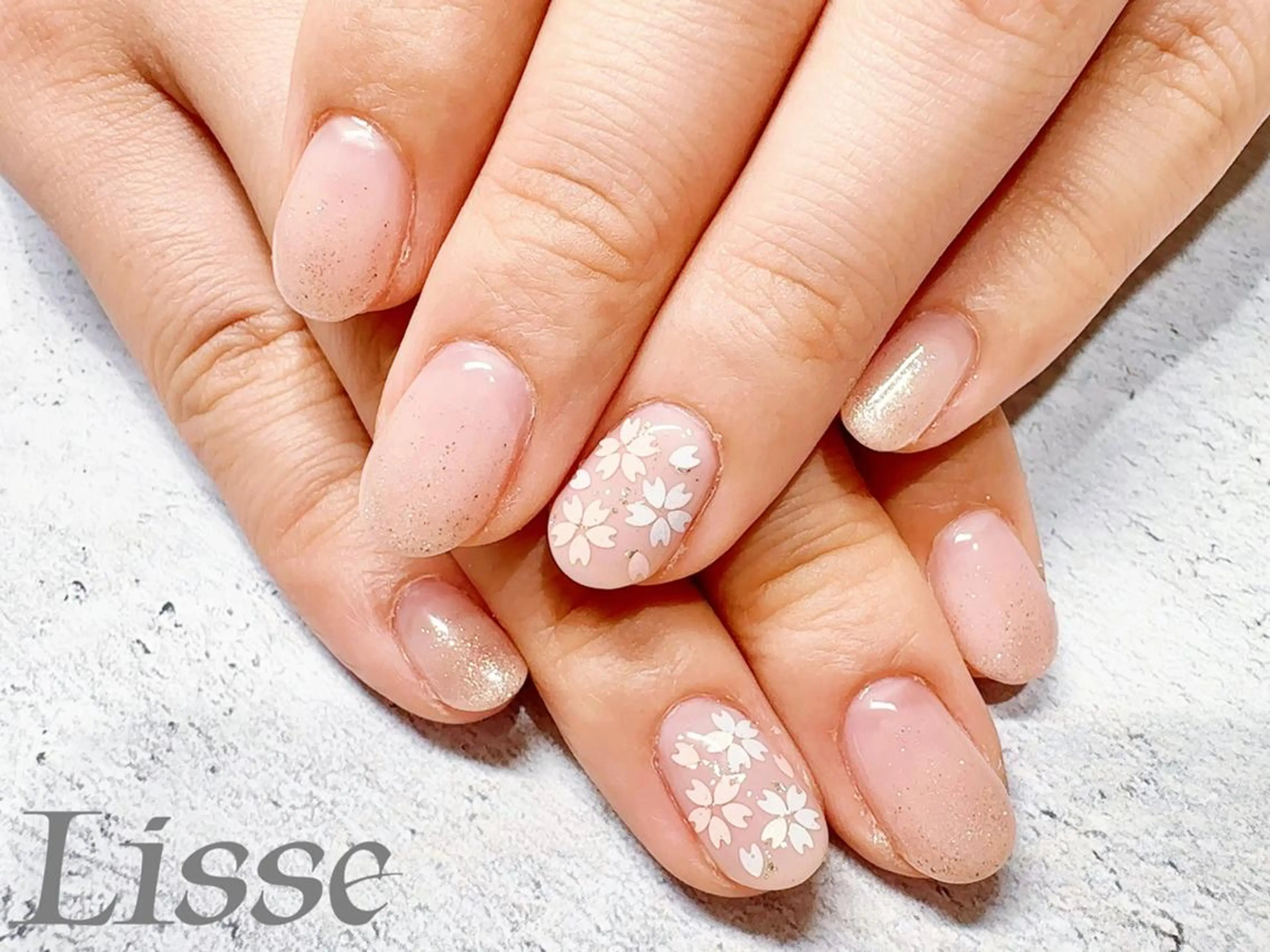 ネイル シンプルネイル Lisse銀座 Nailのネイルデザイン
