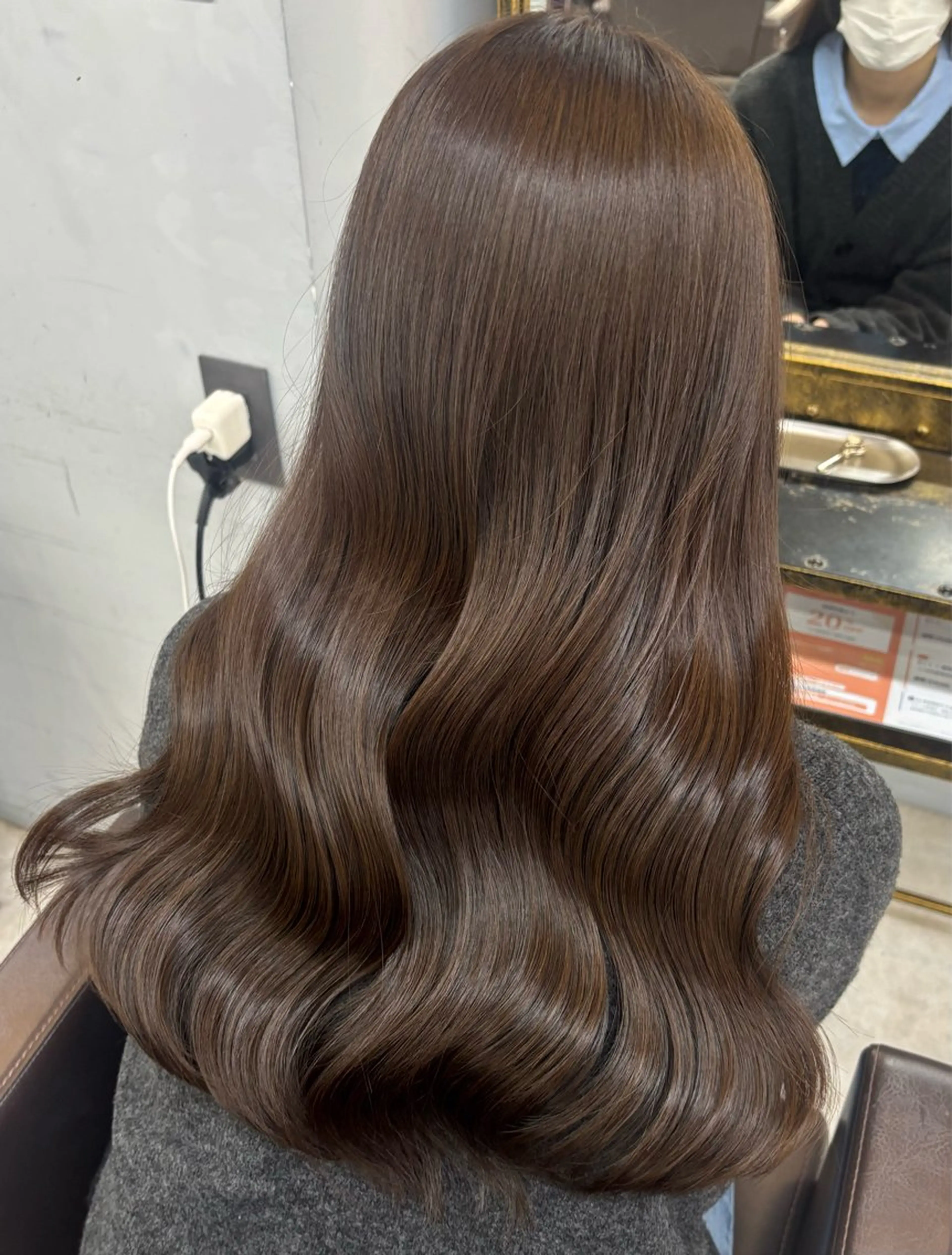 ロング カラー ブラウンカラー 桐生 かれんのヘアスタイル