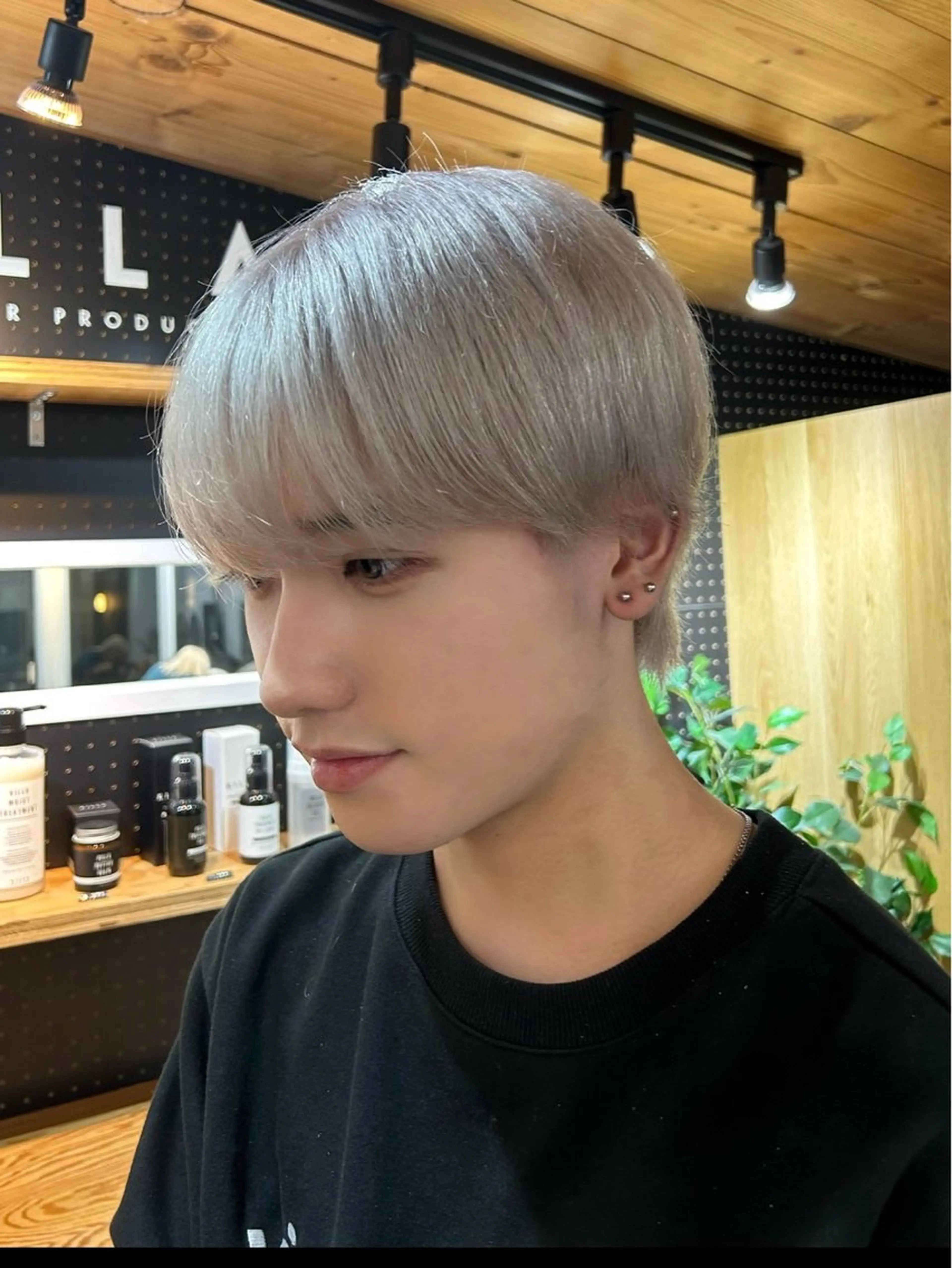 カラー メンズ ヘアカラー トリートメント 韓国/ハイトーン/ ボブ🎀MIKU🎀のヘアスタイル