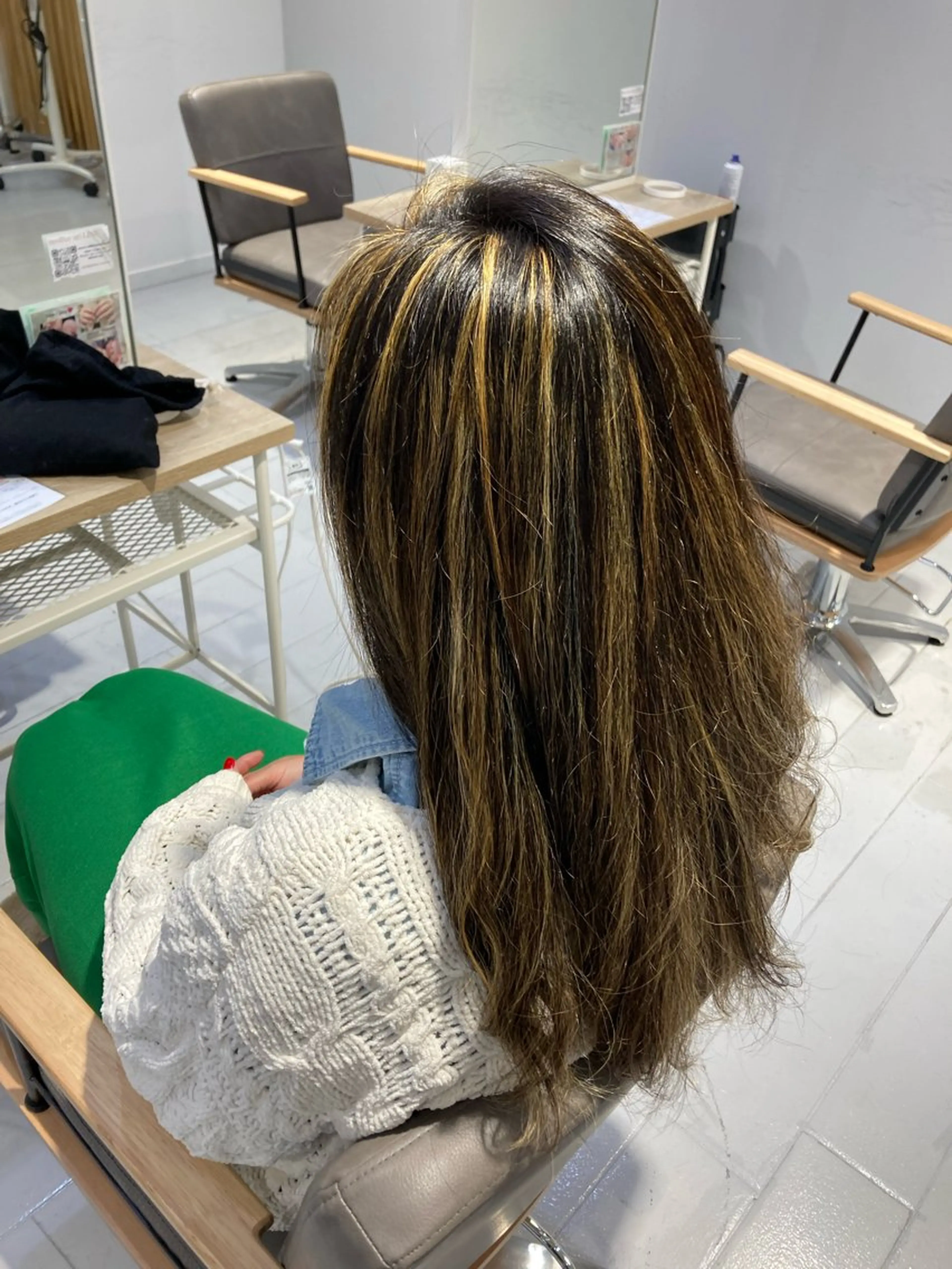 セミロング ハイライト 🫧ゆうき🪽 髪質改善/ハイライトのヘアスタイル