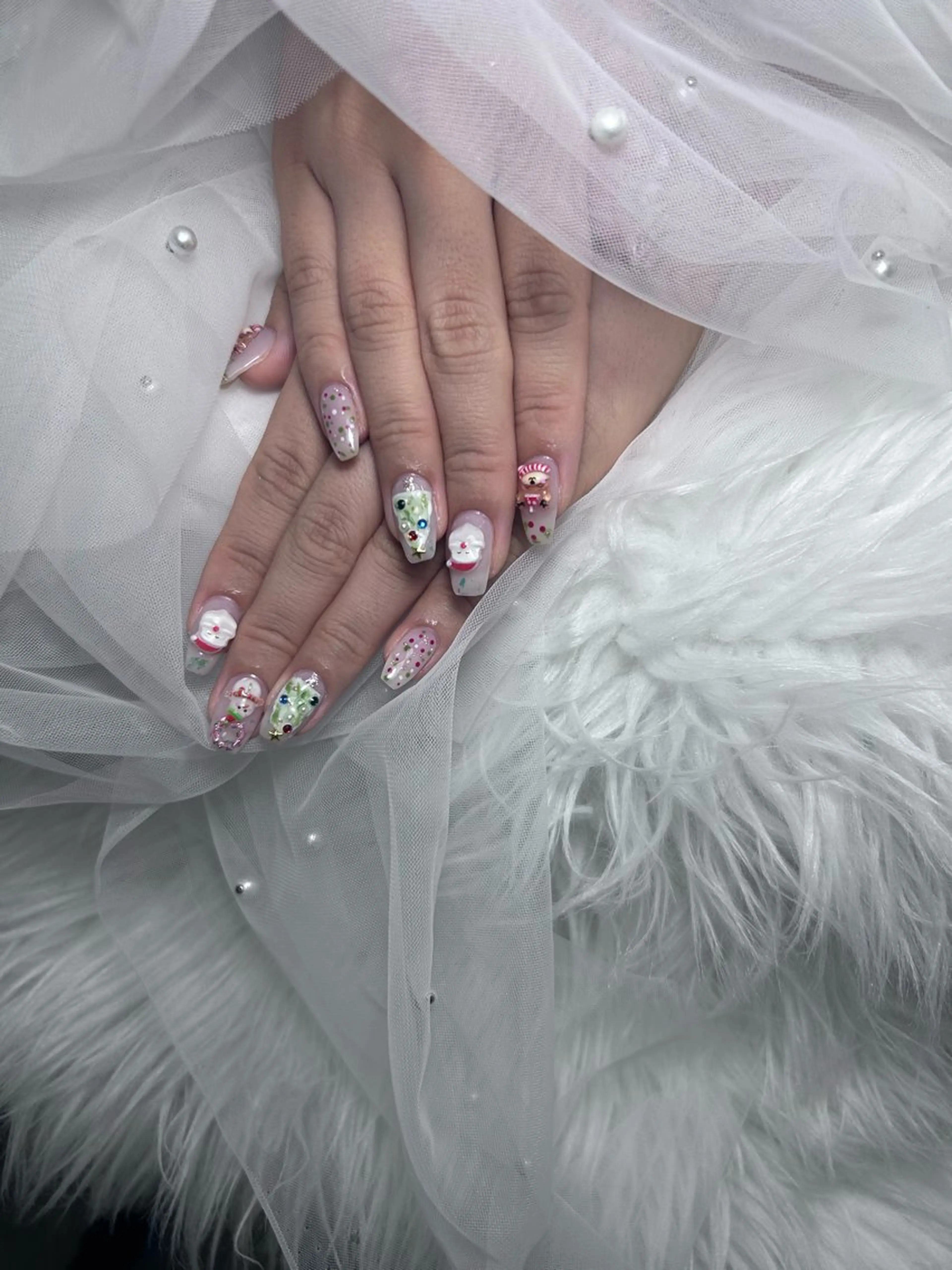 ネイル アートネイル 桜ネイル フレンチネイル ガラスフレンチ グラデーション ハンドネイル ハンドケア 🌈 Laule'aのネイルデザイン