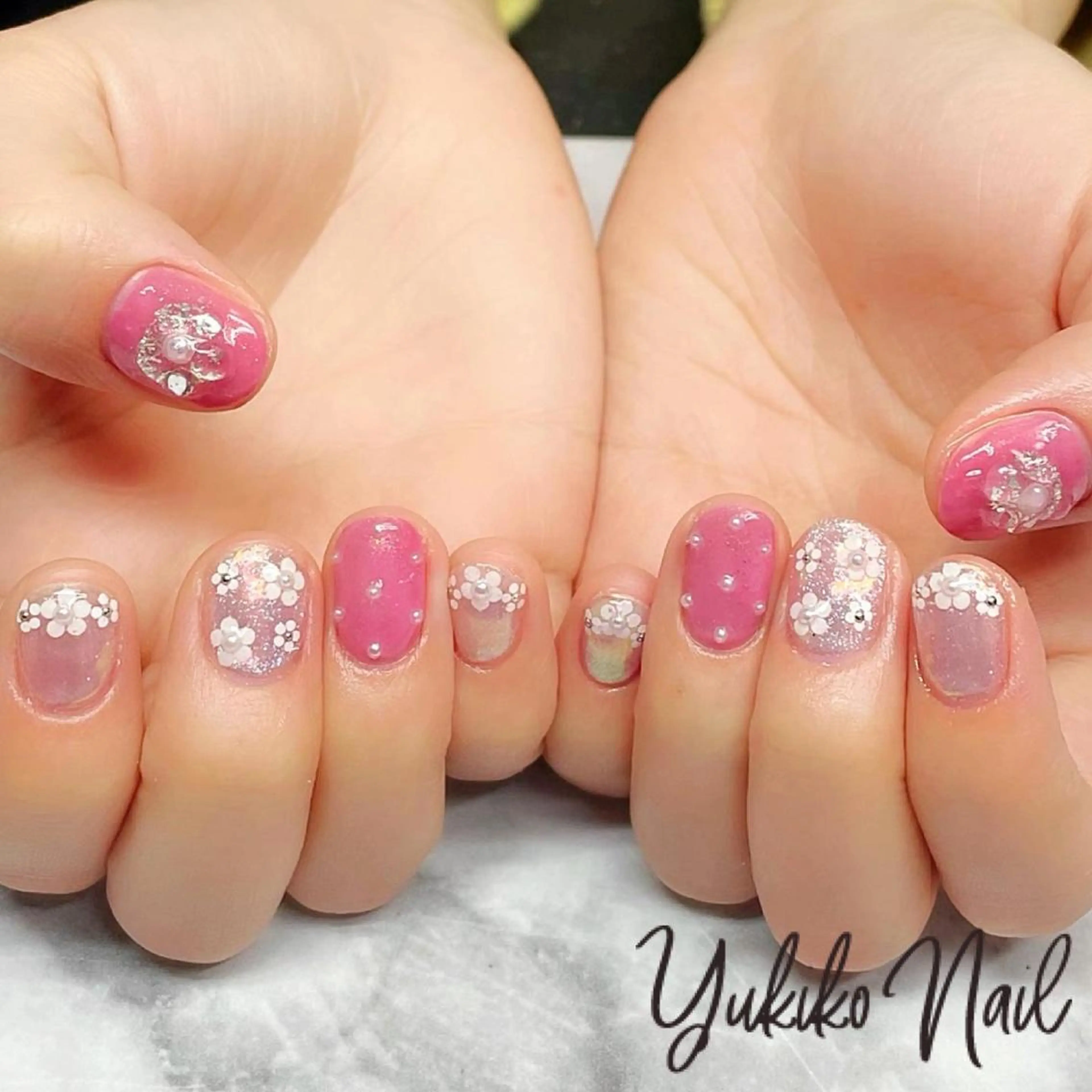 ネイル フラワーネイル ホログラムネイル 持ち込み ハンドネイル ユキコ ネイルのネイルデザイン