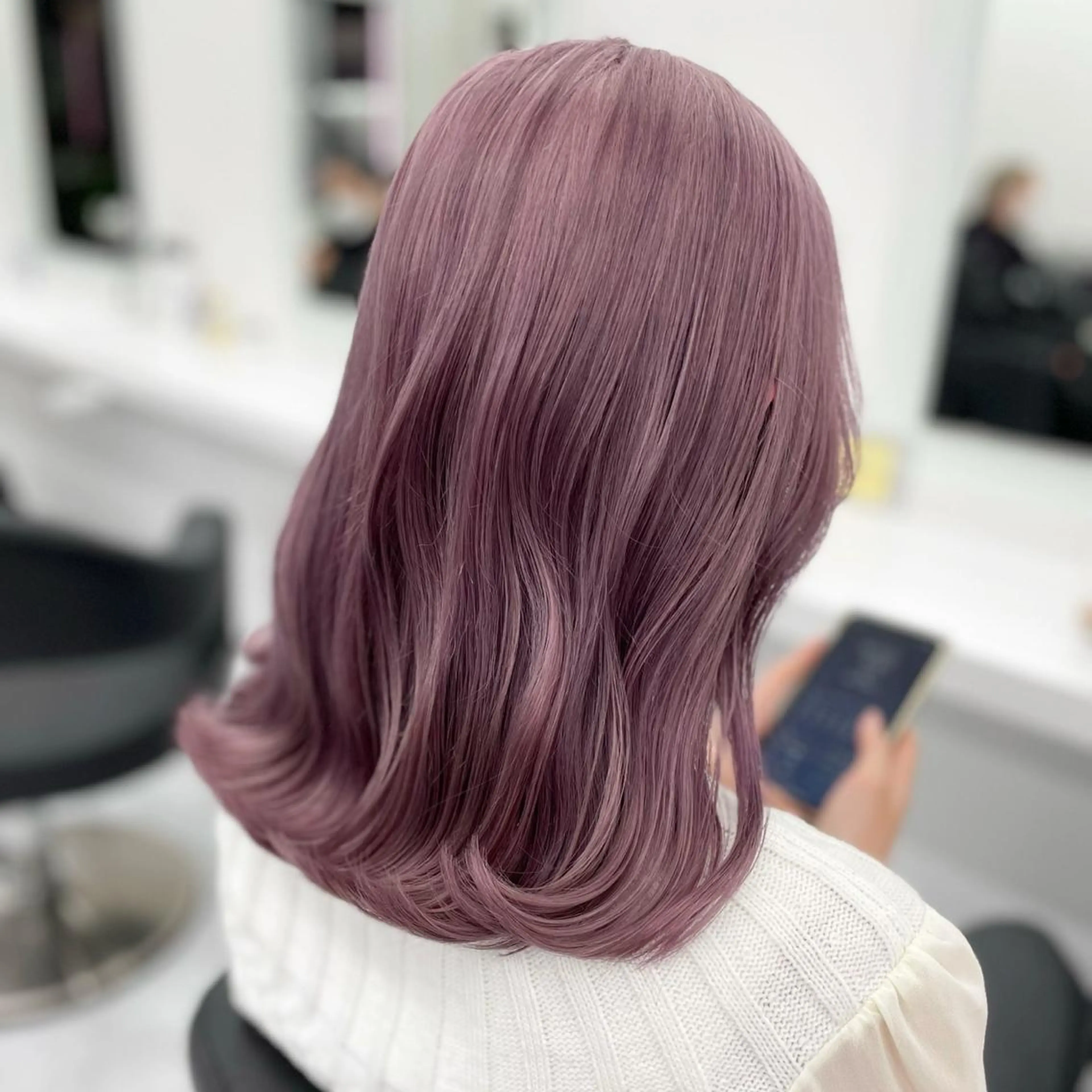 ミディアム ❤︎ワンホンガーリー なハイトーンヘア❤︎のヘアスタイル